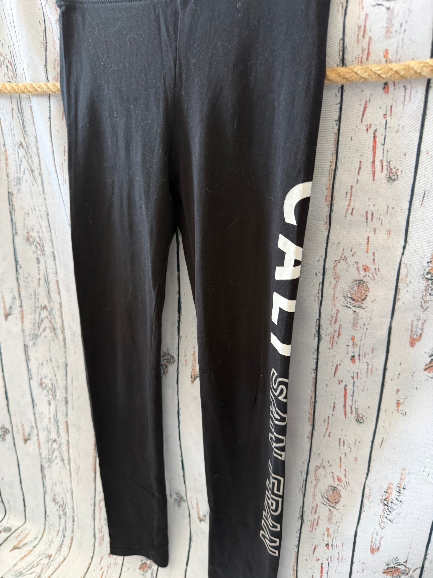Tamprės H&M