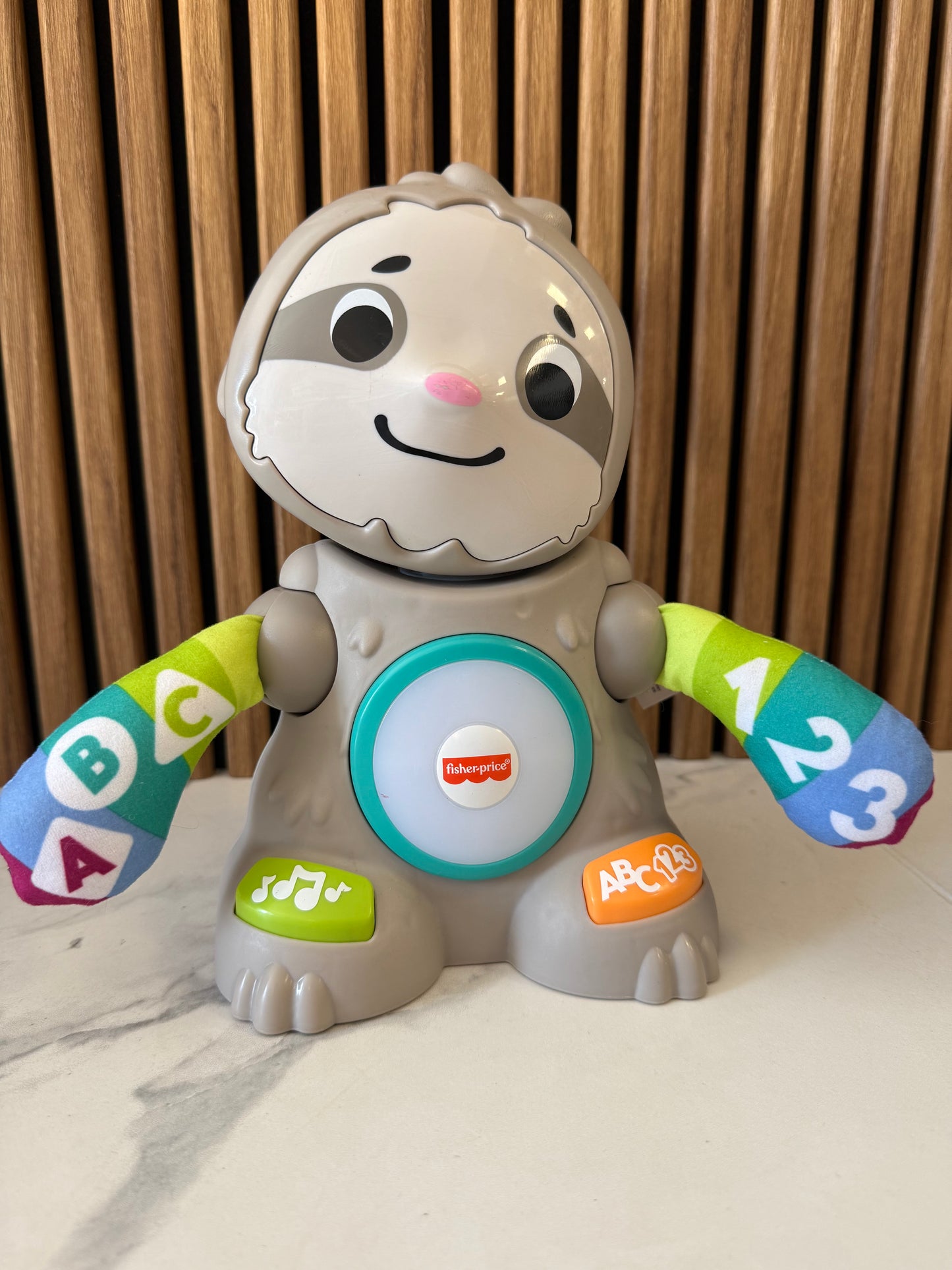 🦥 Fisher-Price kalbantis tinginys