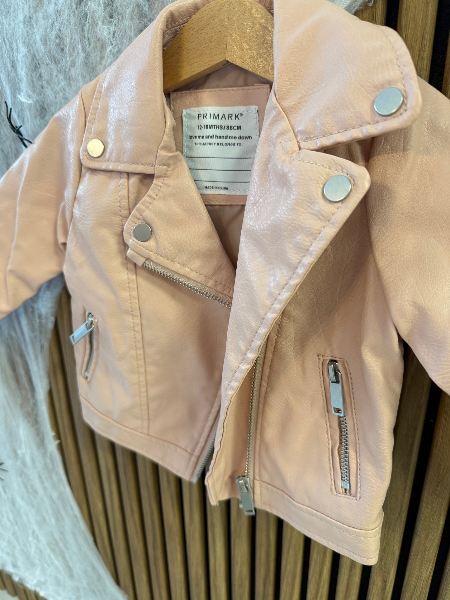 Odinė striukė Primark