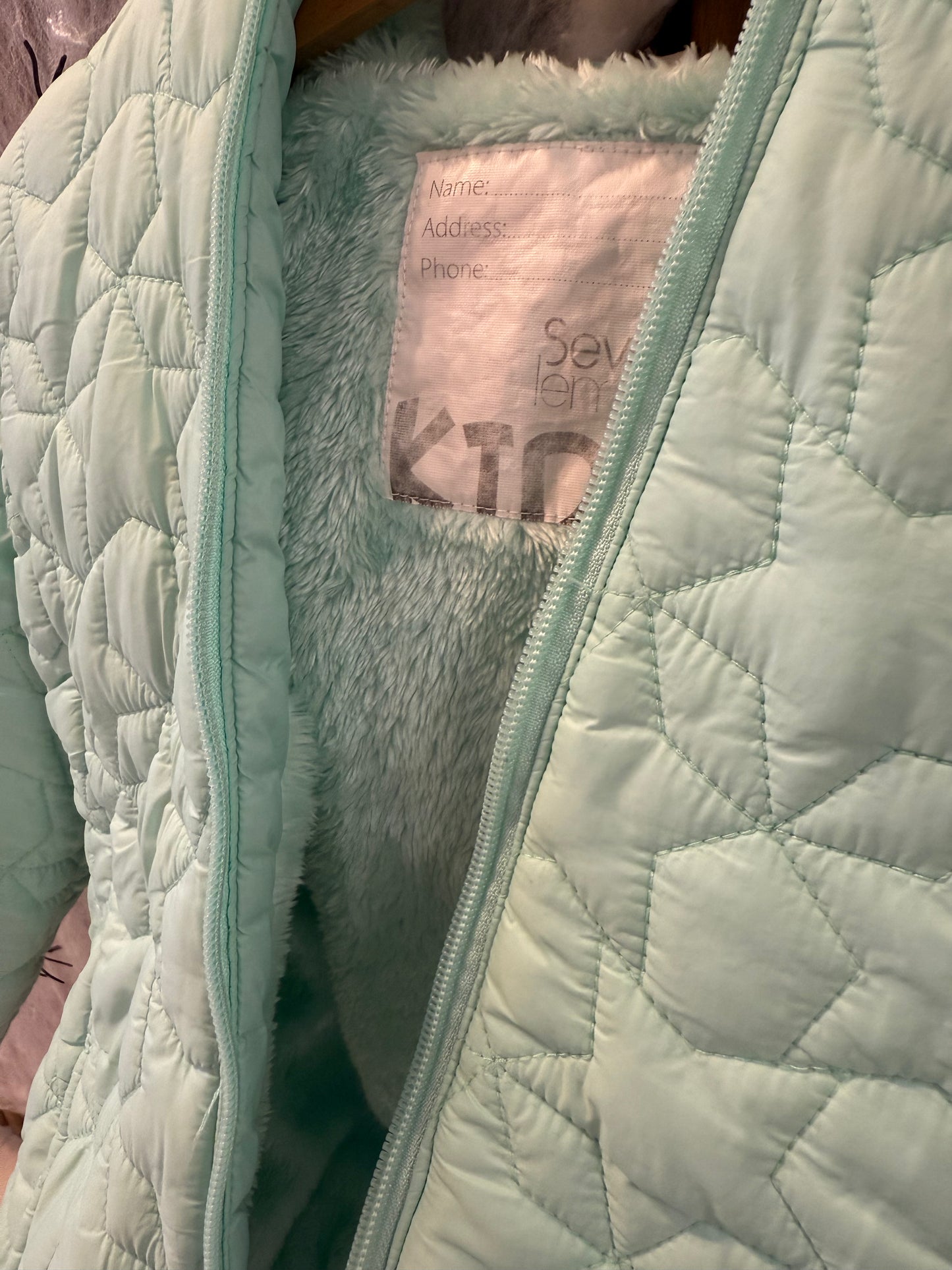 Striukė Seven Lemon su kailiuku