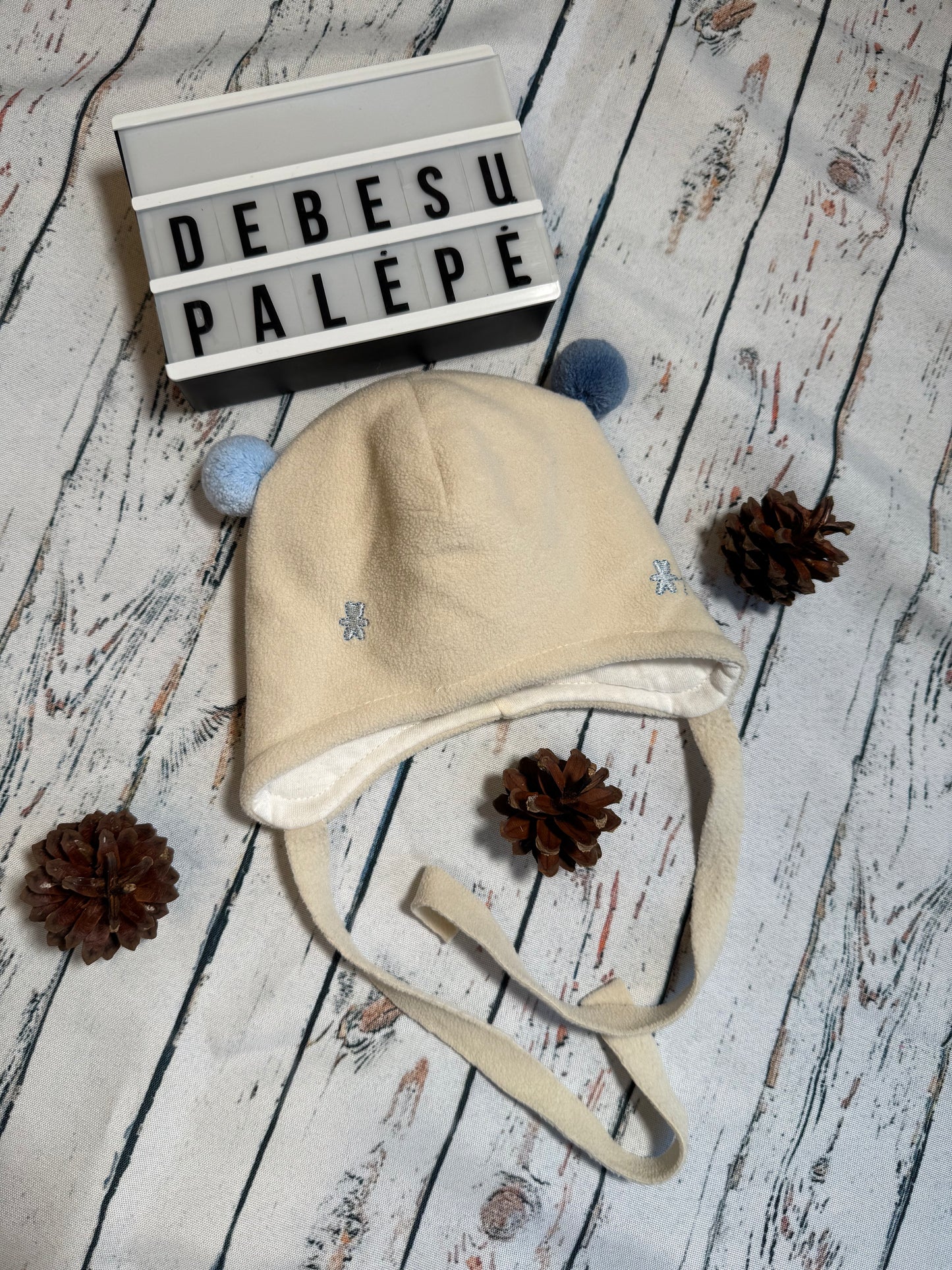 Kepurė su meškiukais