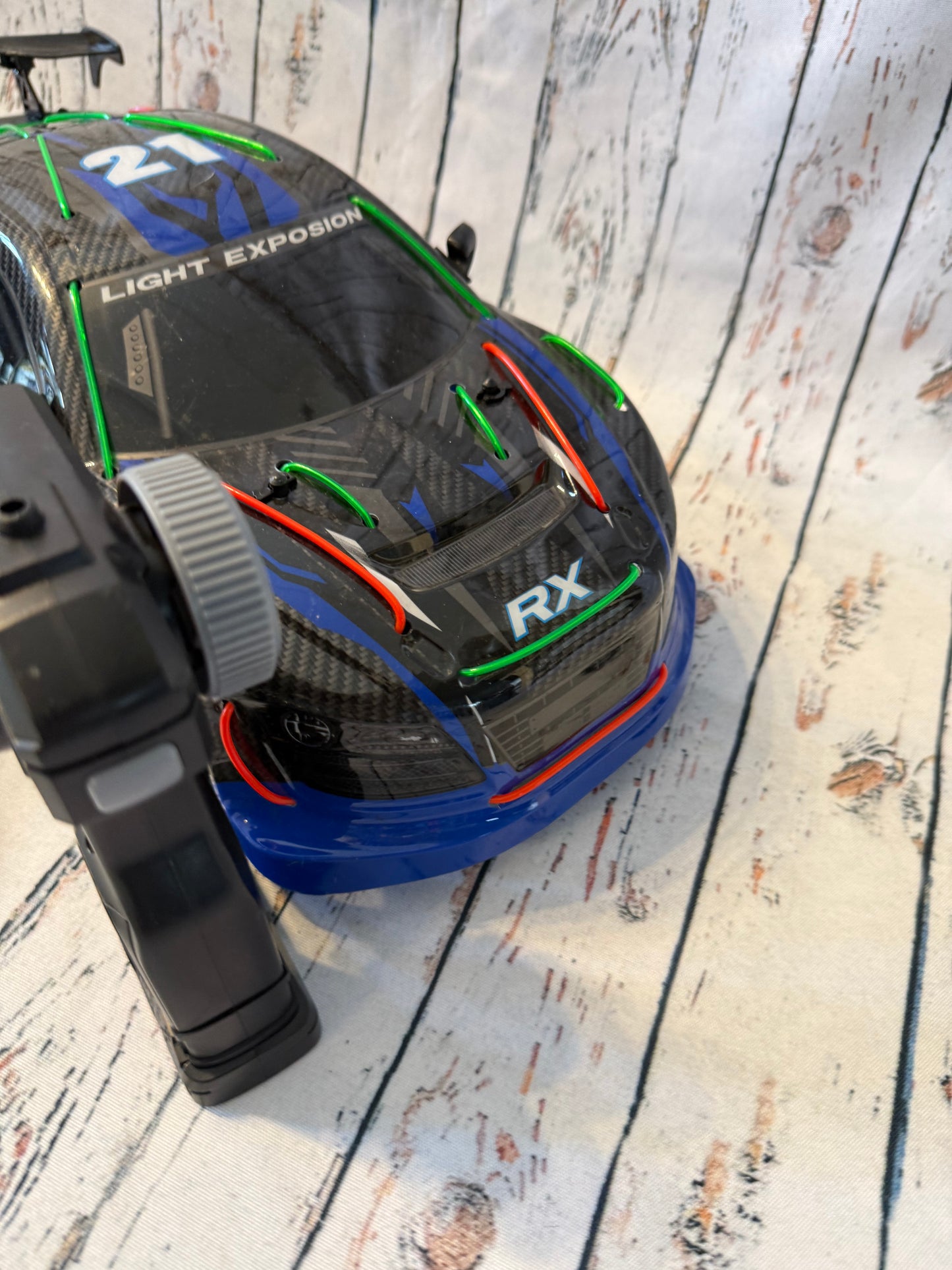 🏎️🎮 Nuotoliniu būdu valdomas sportinis automobilis