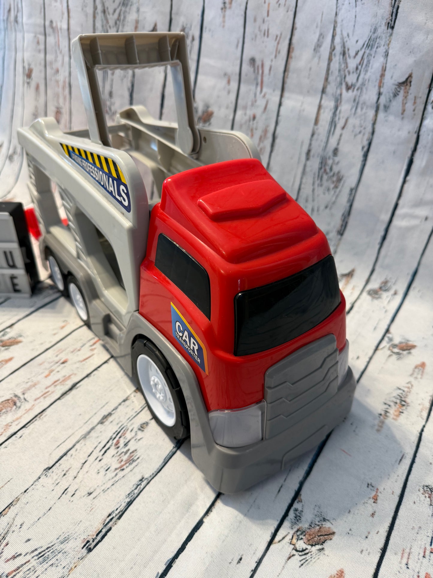 🚛 Didelis žaislinis autovežis su garsais