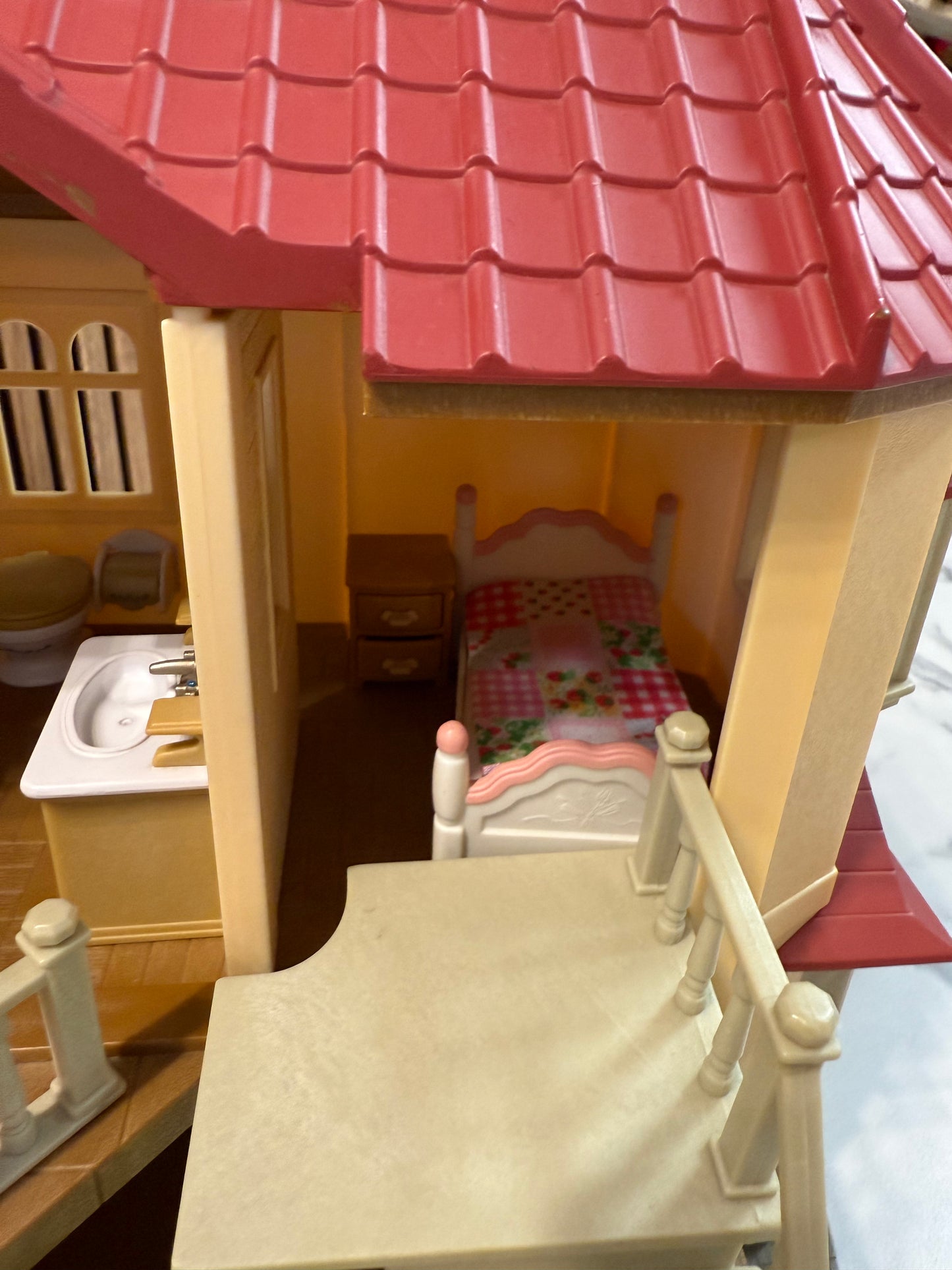 Sylvanian Families Didysis Namas su Kiemo Žaidimų Rinkiniu🏡