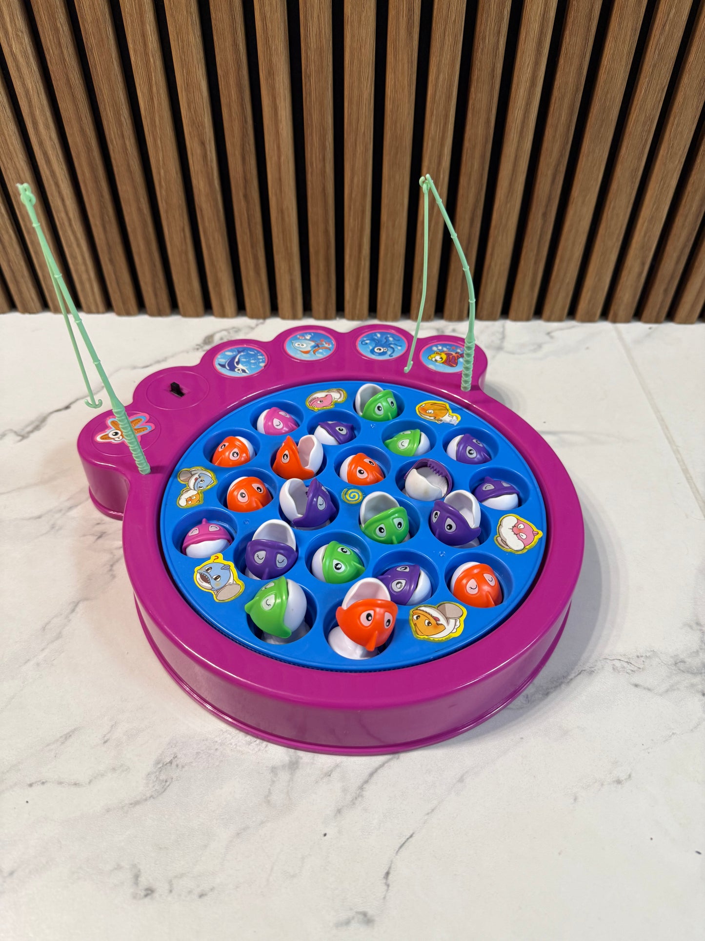 🎣 Muzikinis žvejybos žaidimas „Pagauk mane!“