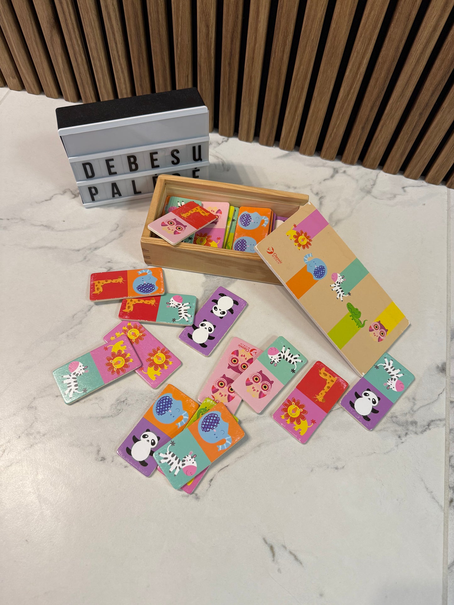 Spalvotas medinis domino „Gyvūnų pasaulis“