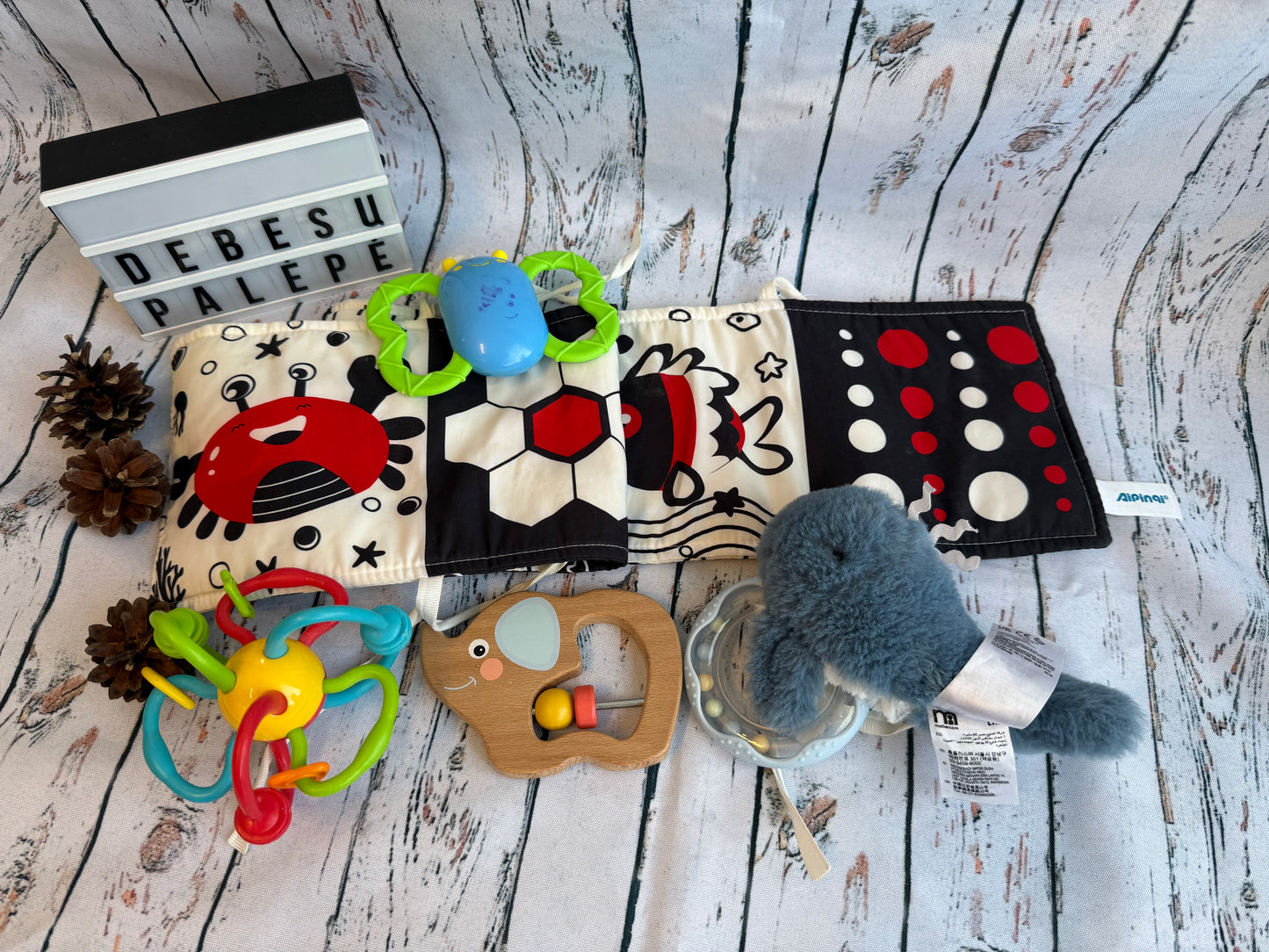 🧸 Sensorinių pojūčių rinkinys kūdikiui „Juoda–balta + spalvos“