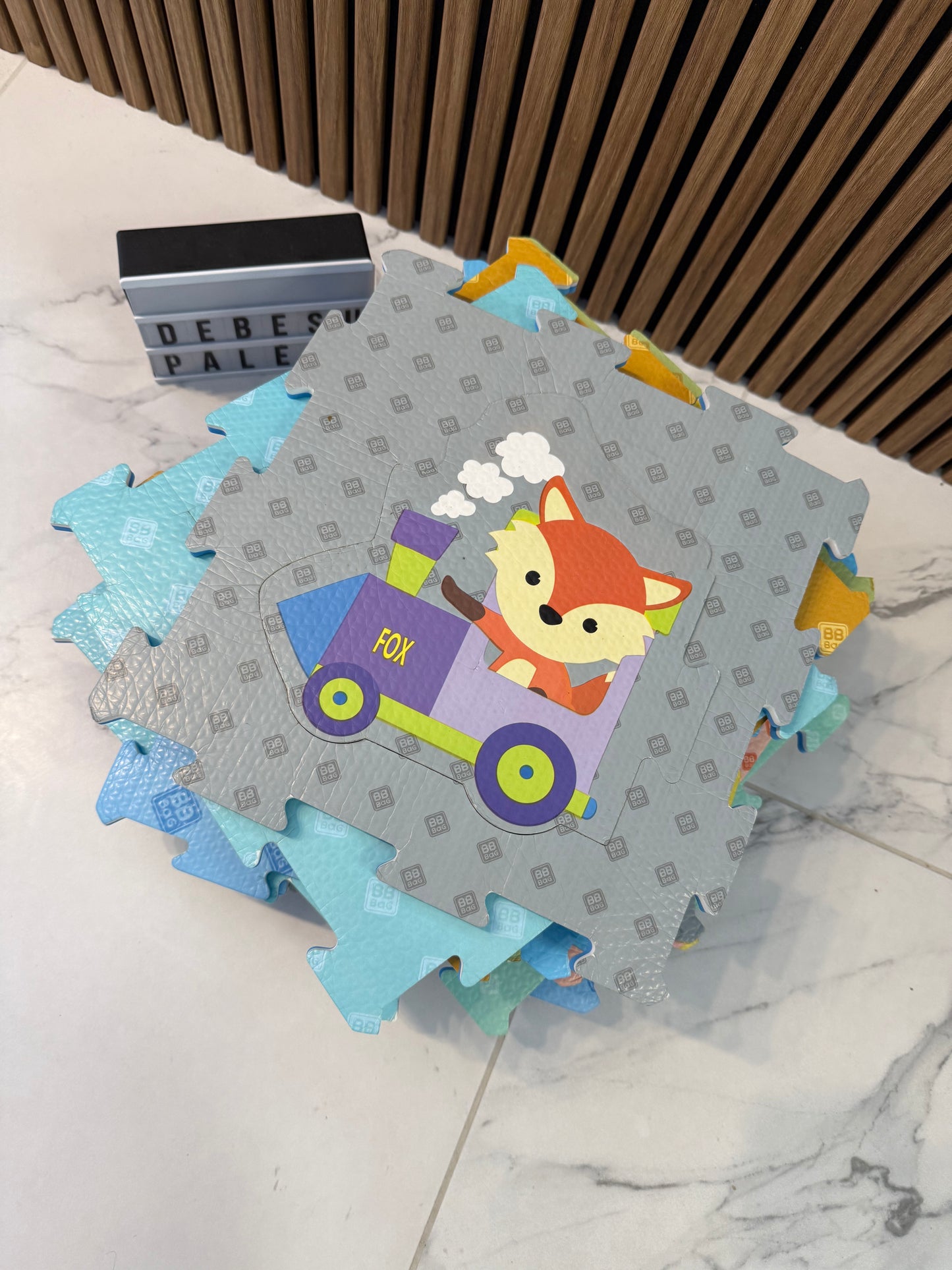 🧩 Minkštas putų kilimėlis–dėlionė su gyvūnėliais