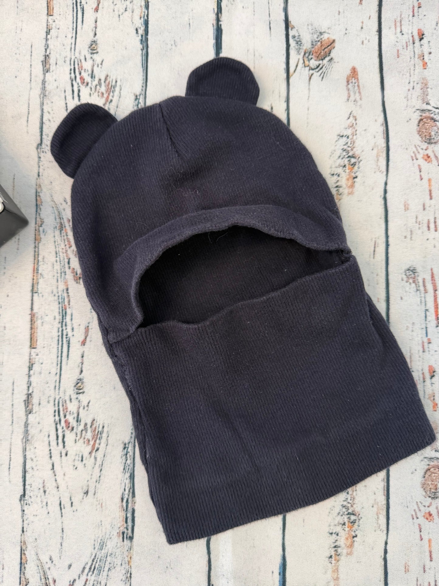 Šalmukas su ausytėmis