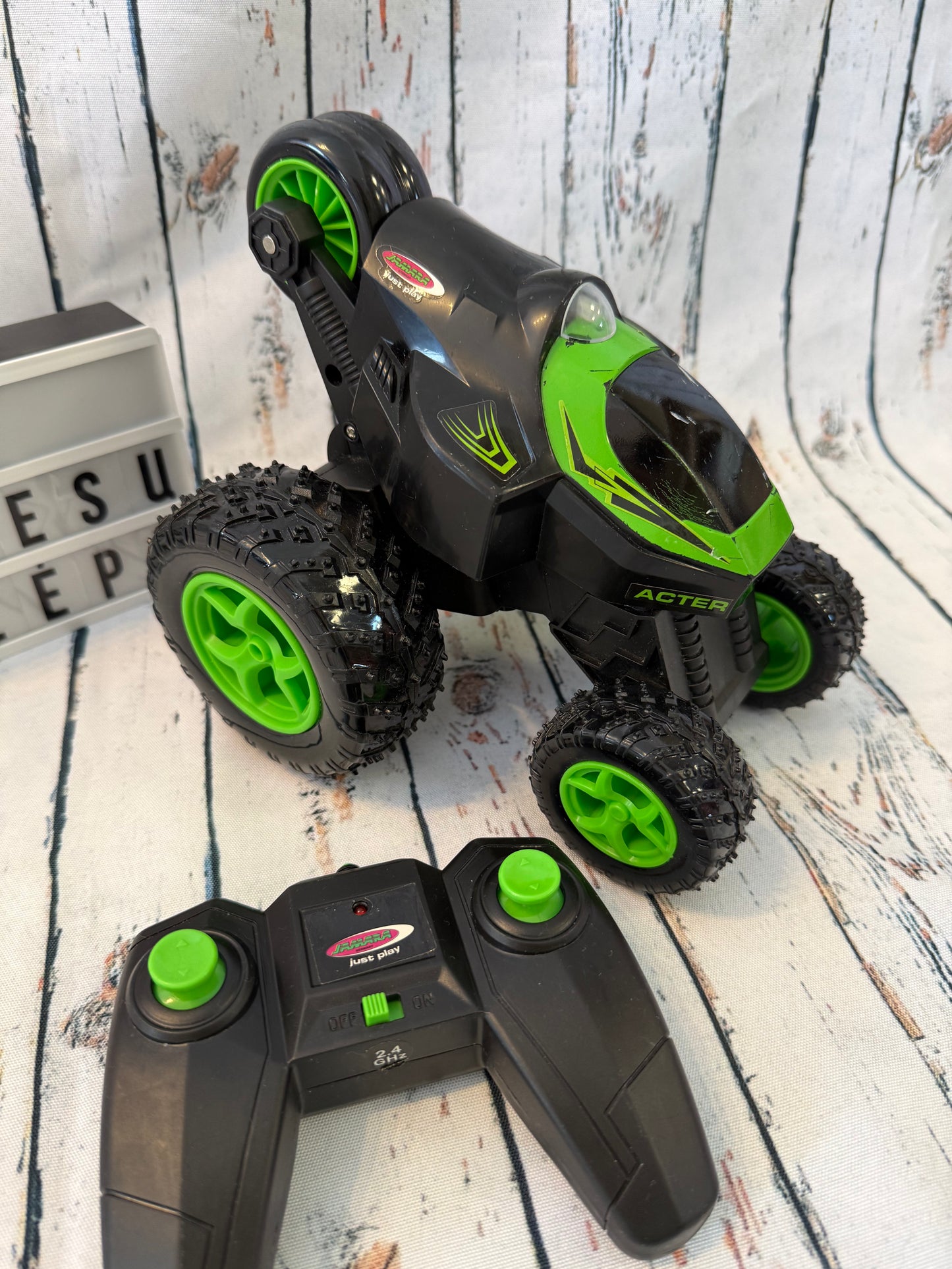 Nuotoliniu pulteliu valdoma kaskadinė mašina 🚗💚