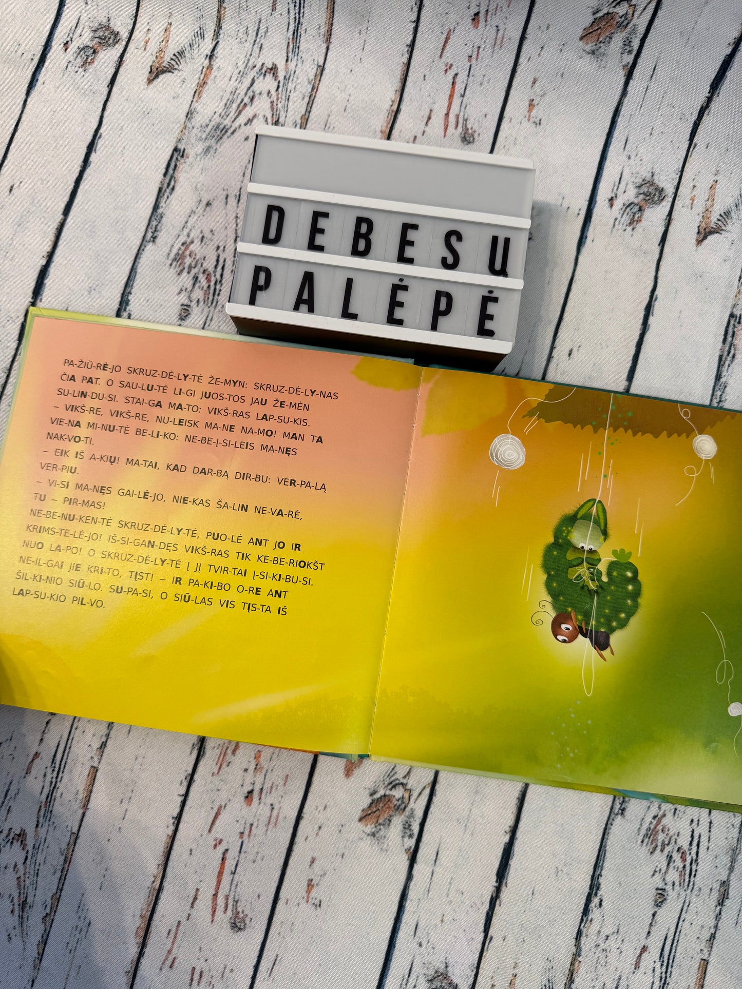 Skie-me-nuo-tos pasakos trečia dalis knyga vaikams
