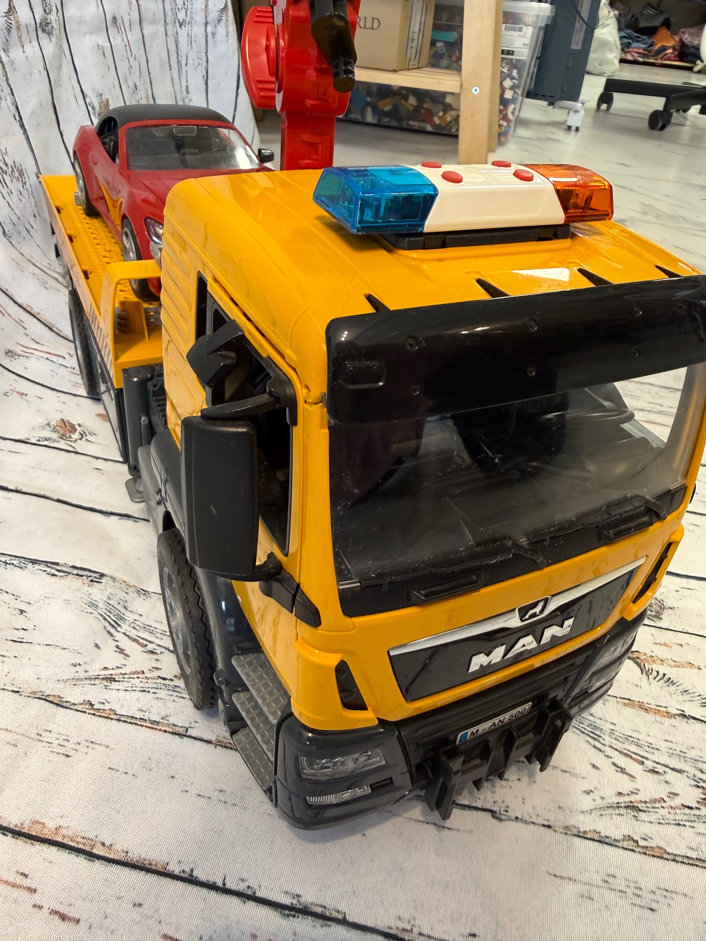 Bruder autovežis su kranu ir automobiliu 🚛🚗