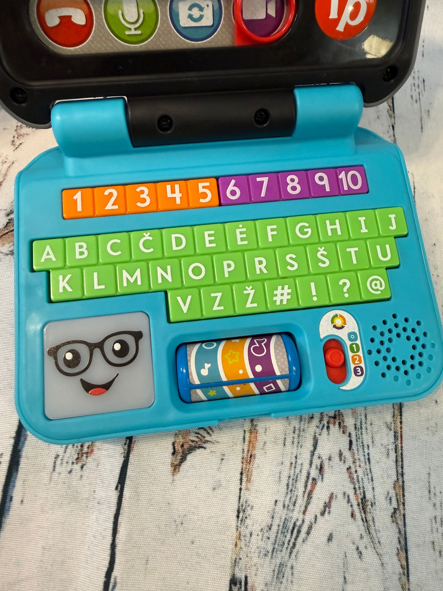 Fisherprice Išmanusis mažylio kompiuteriukas 💻🎶