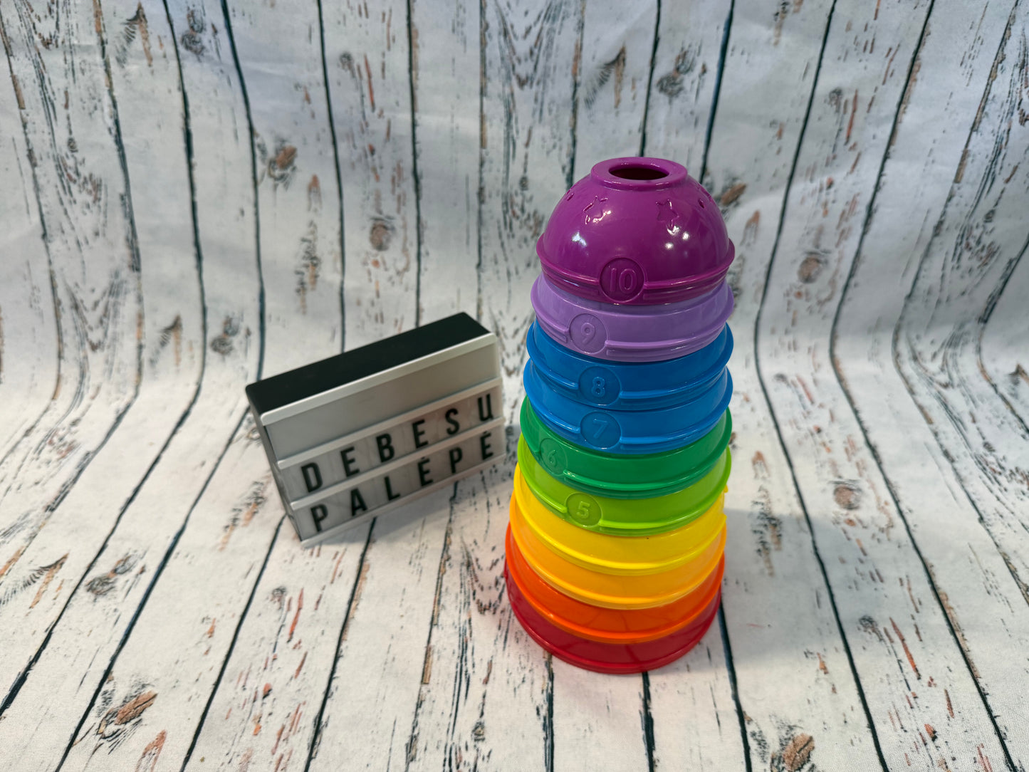 🌈🔢 Spalvota skaičių piramidė