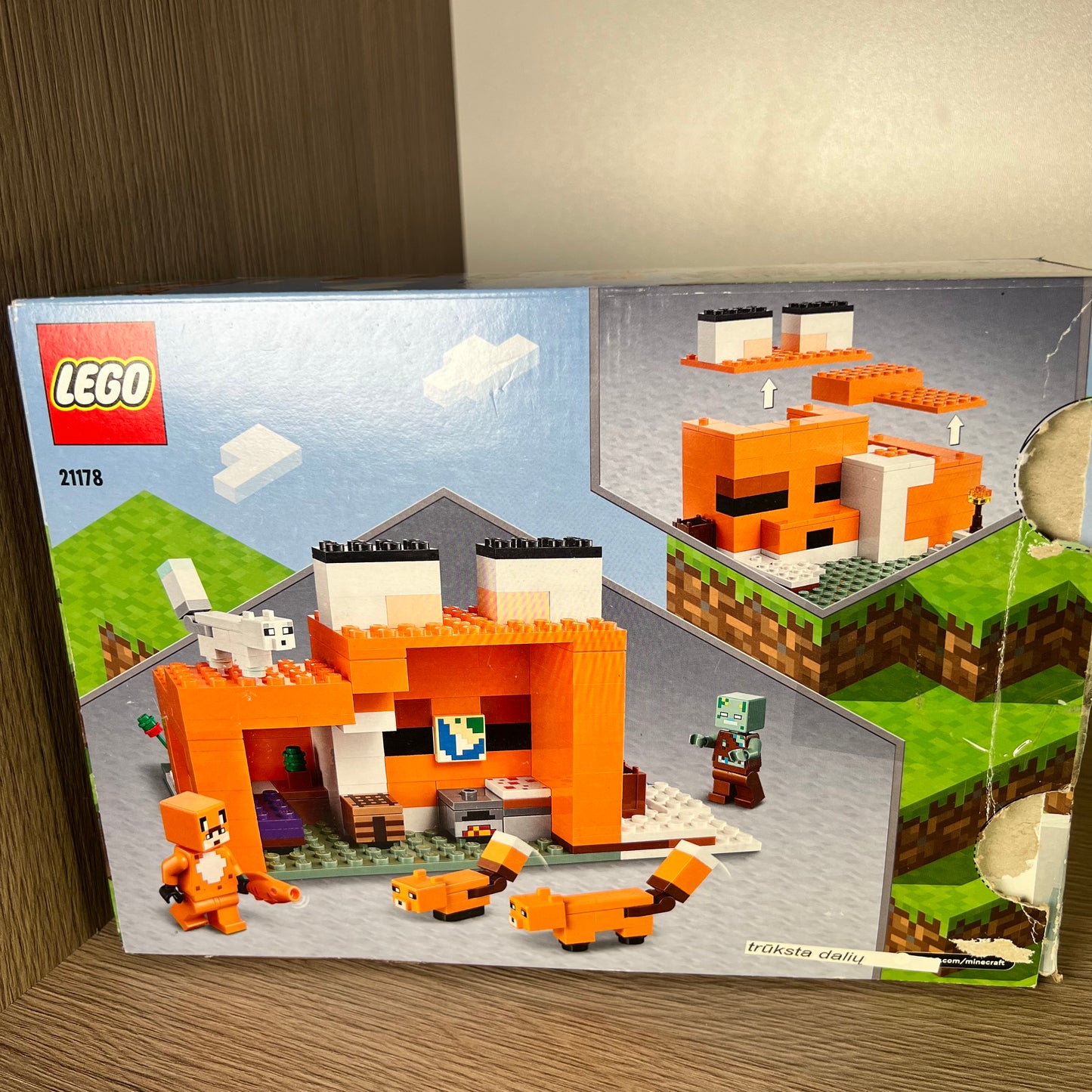 LEGO Minecraft The Fox Lodge (21178)