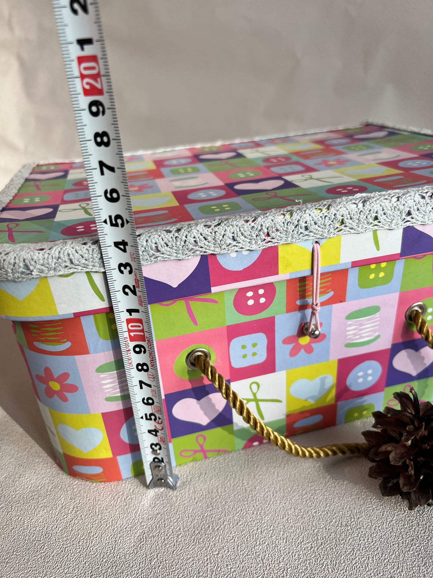 Lagaminėlis su rankų darbo triušiu