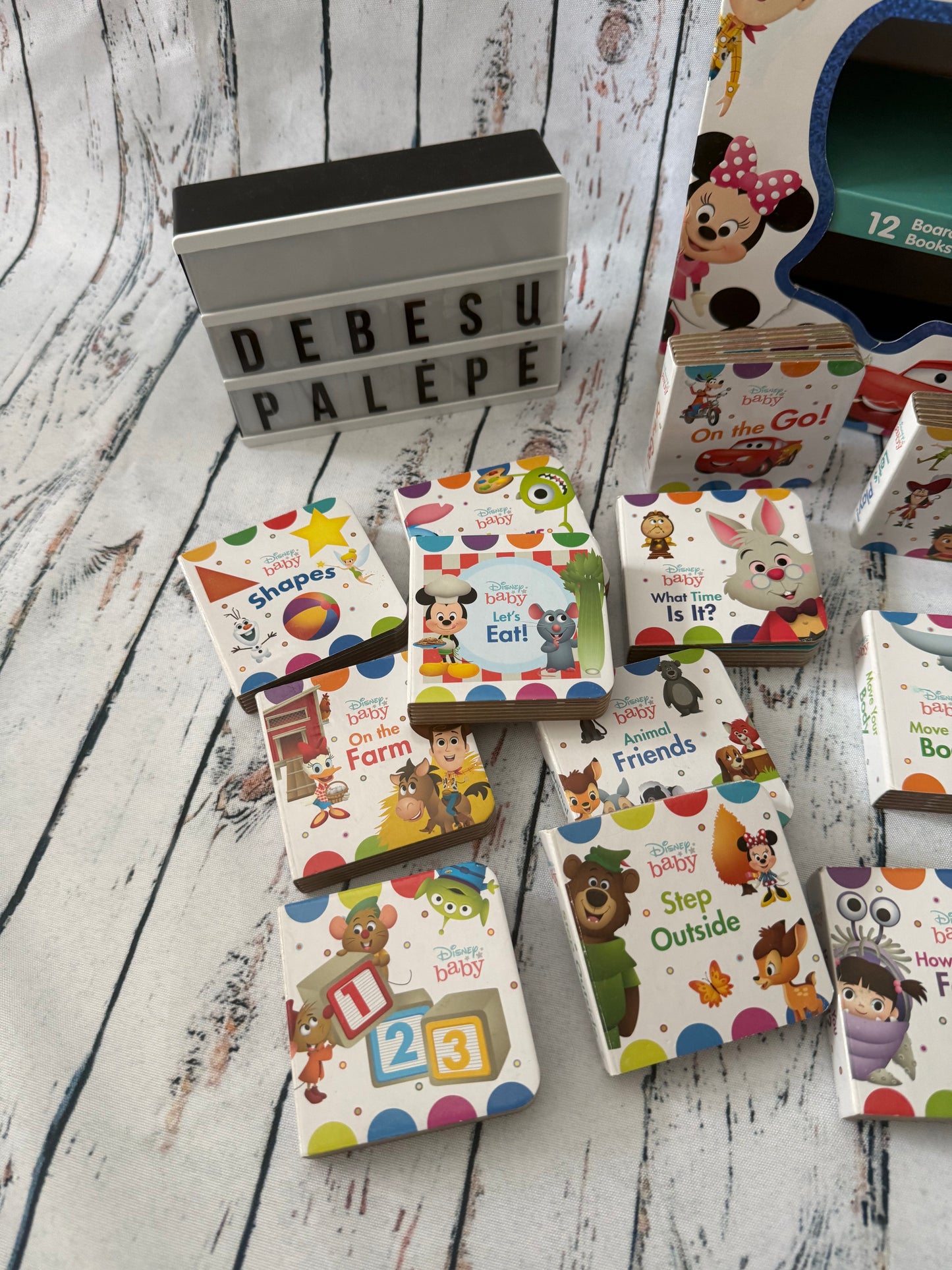 📚🌟 Disney Baby mini knygelių rinkinys (anglų kalba)
