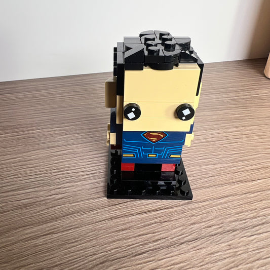 Brickheadz superboy figūrėlė