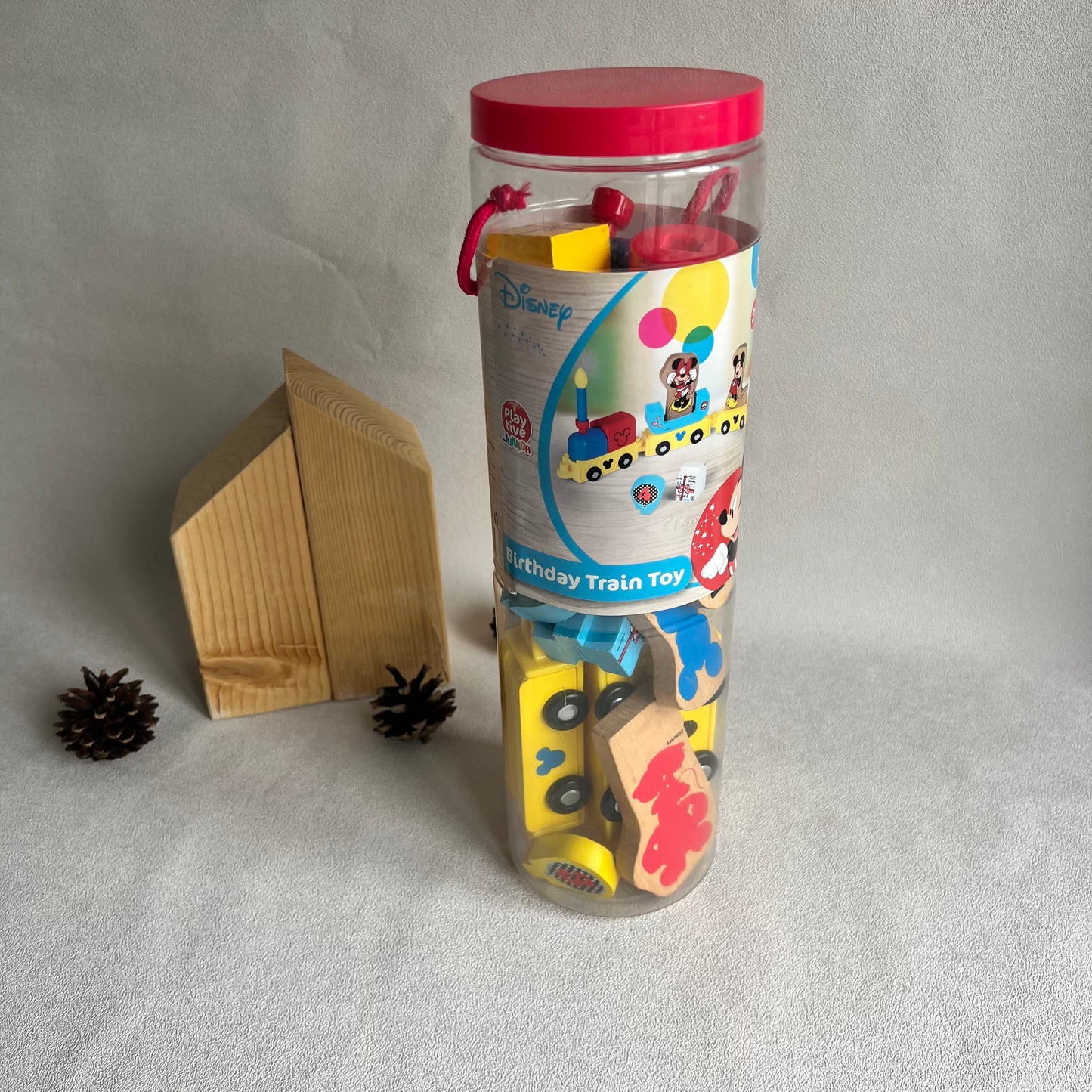 Gimtadienio traukinukas, Playtive