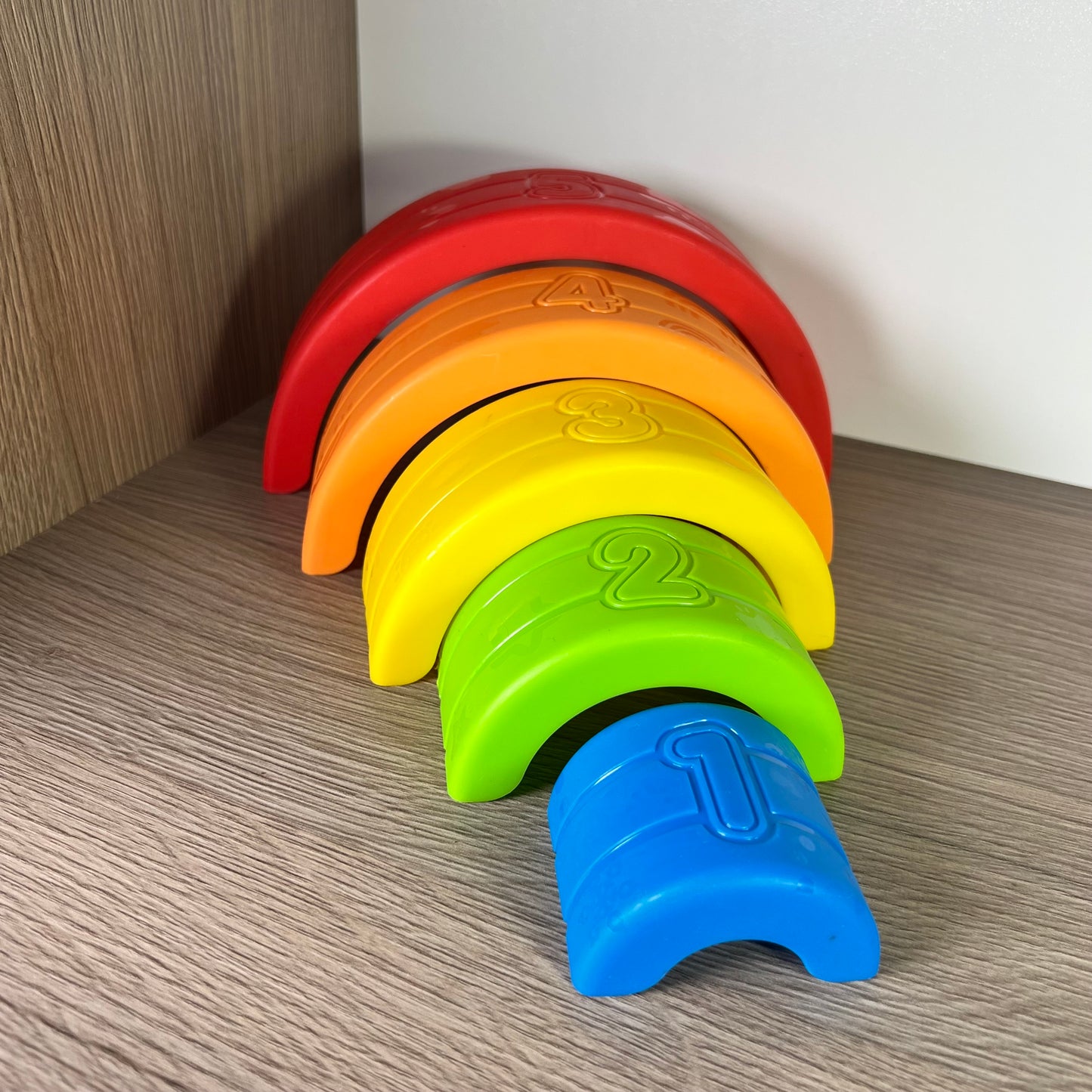 Vaivorykštė bokštelis dėlionė