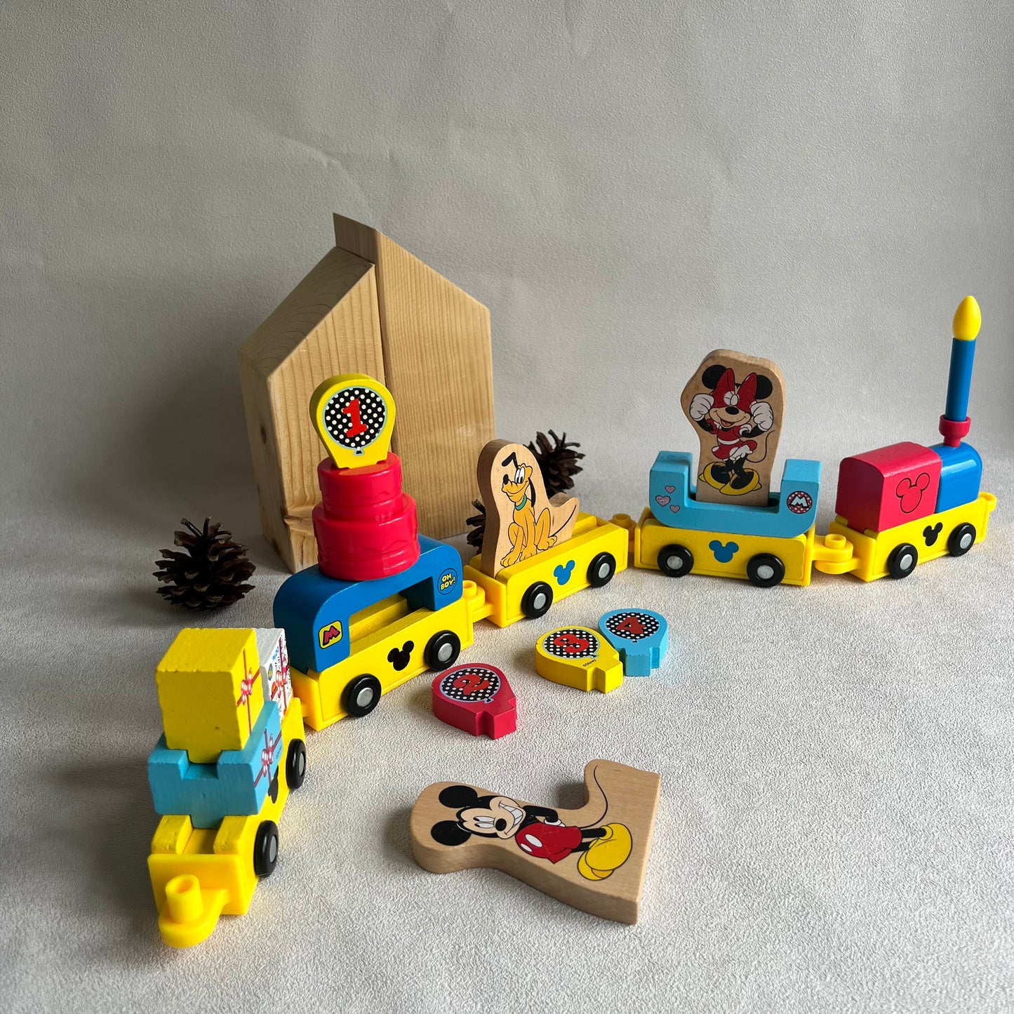 Gimtadienio traukinukas, Playtive