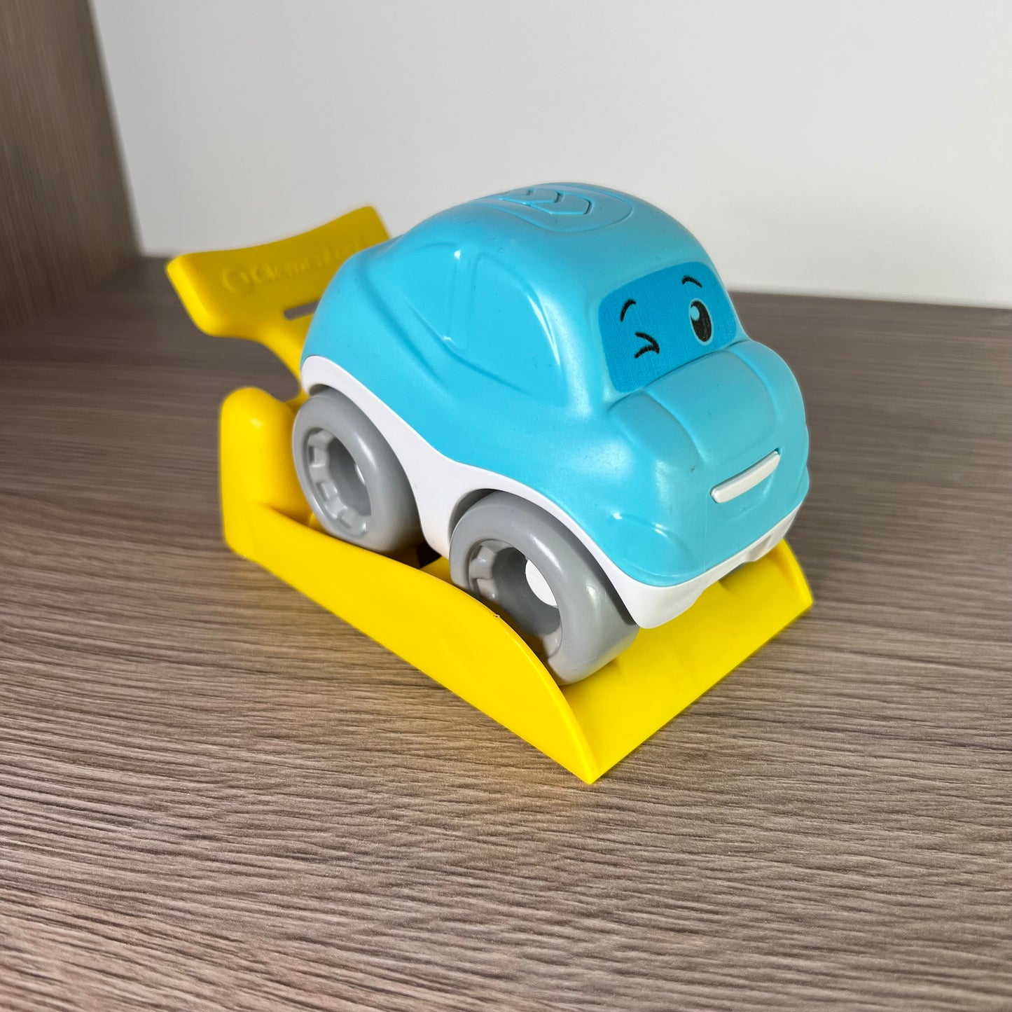 Mašinėlė linksma besivartanti