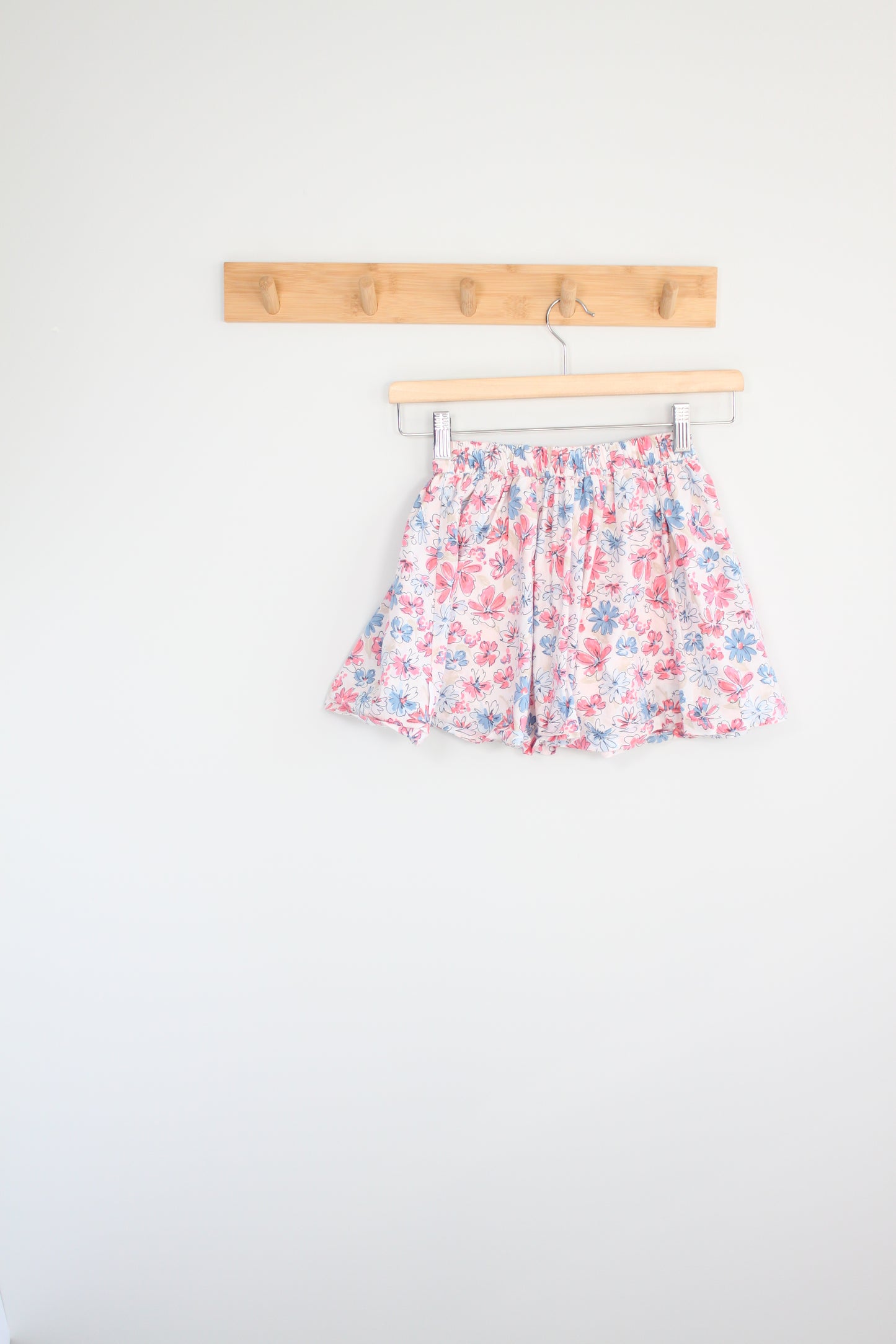 Sijonas Calvin Klein