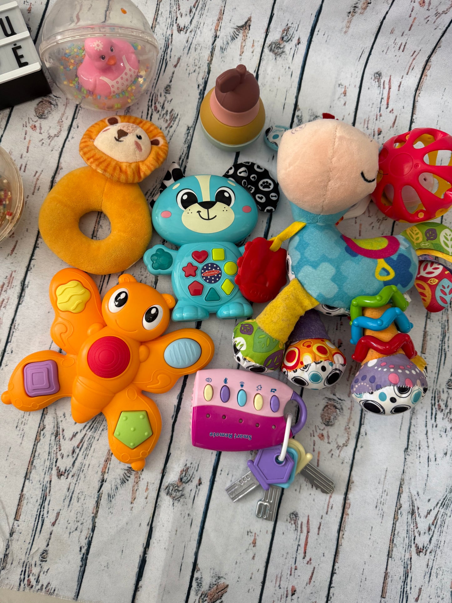 🧸🎶 Lavinamųjų žaislų rinkinys mažyliui