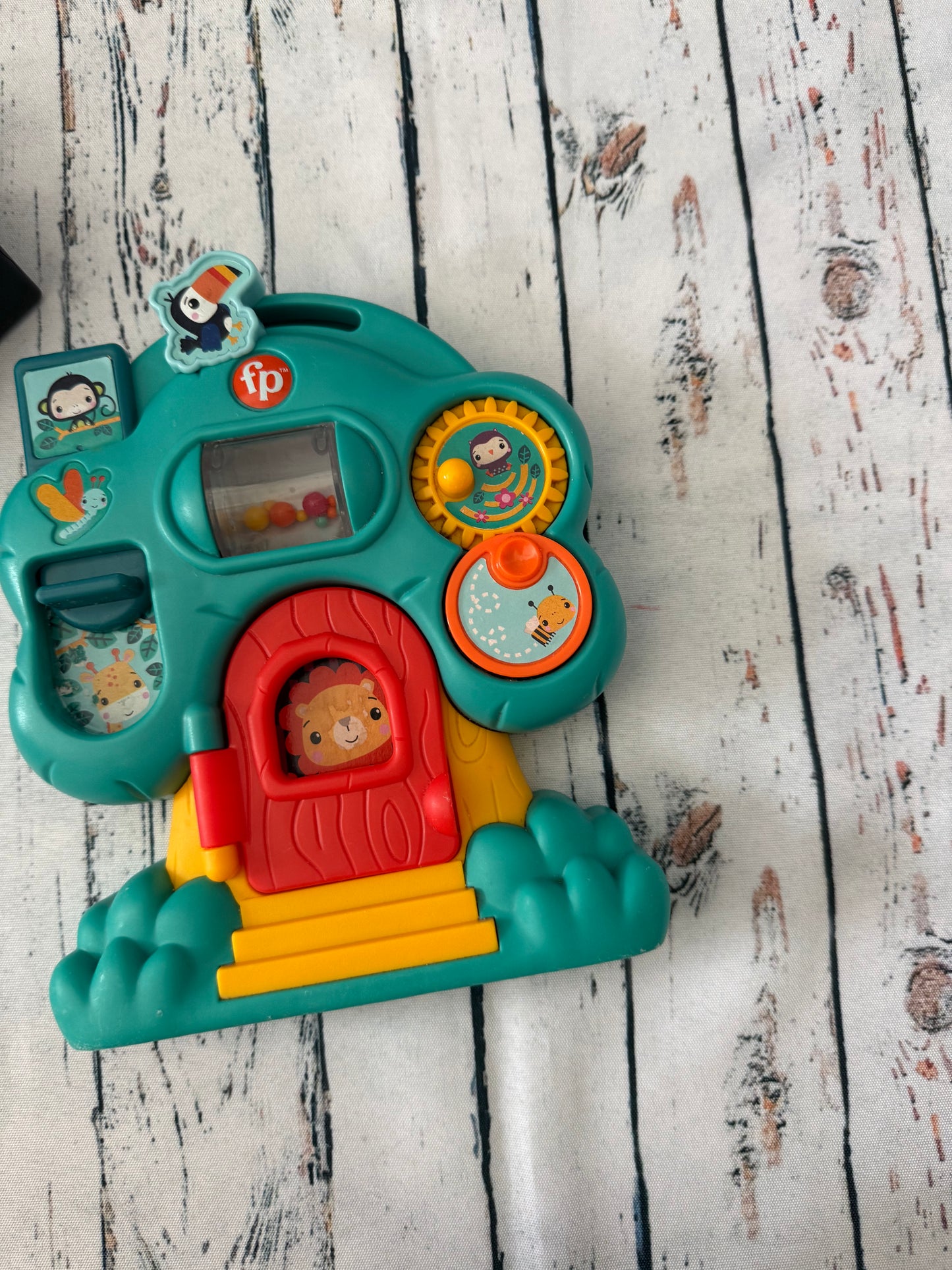 🌳🦁 Fisher-Price lavinamasis medelis