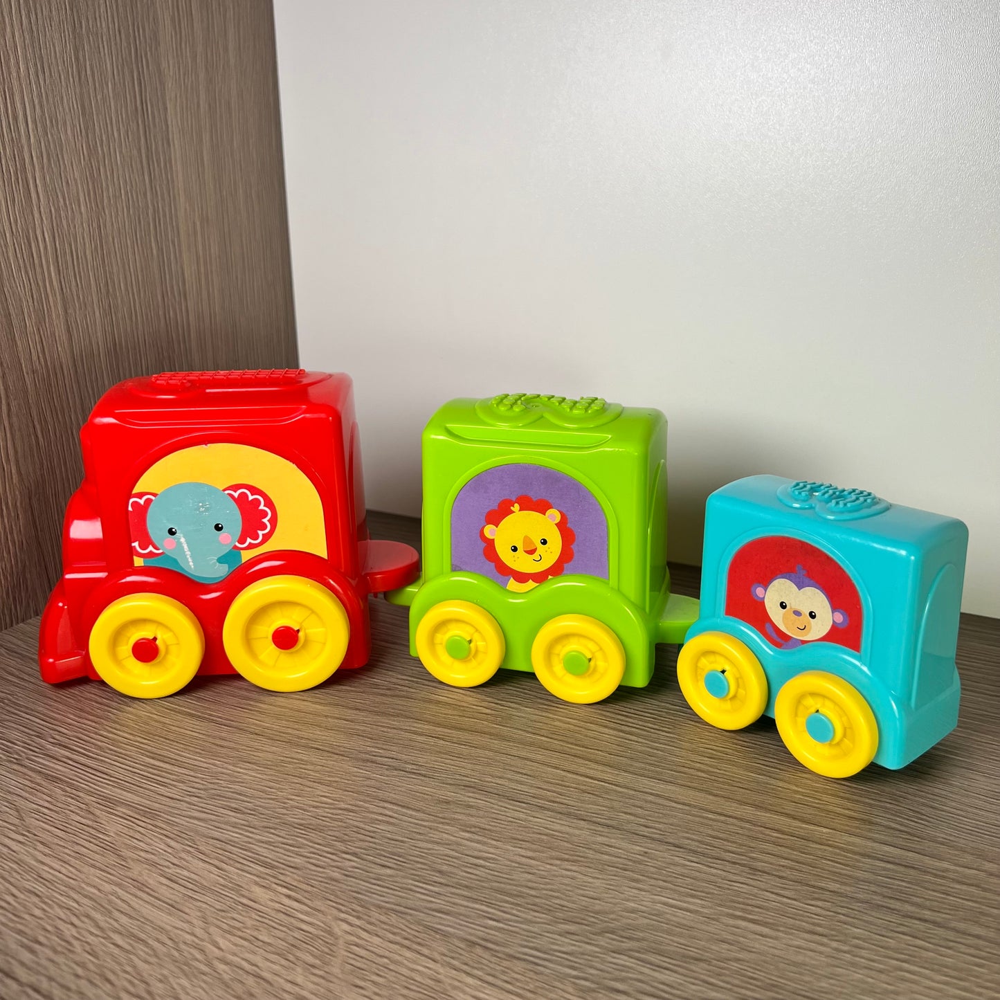 Traukinukas, kaladėlės, Fisher price