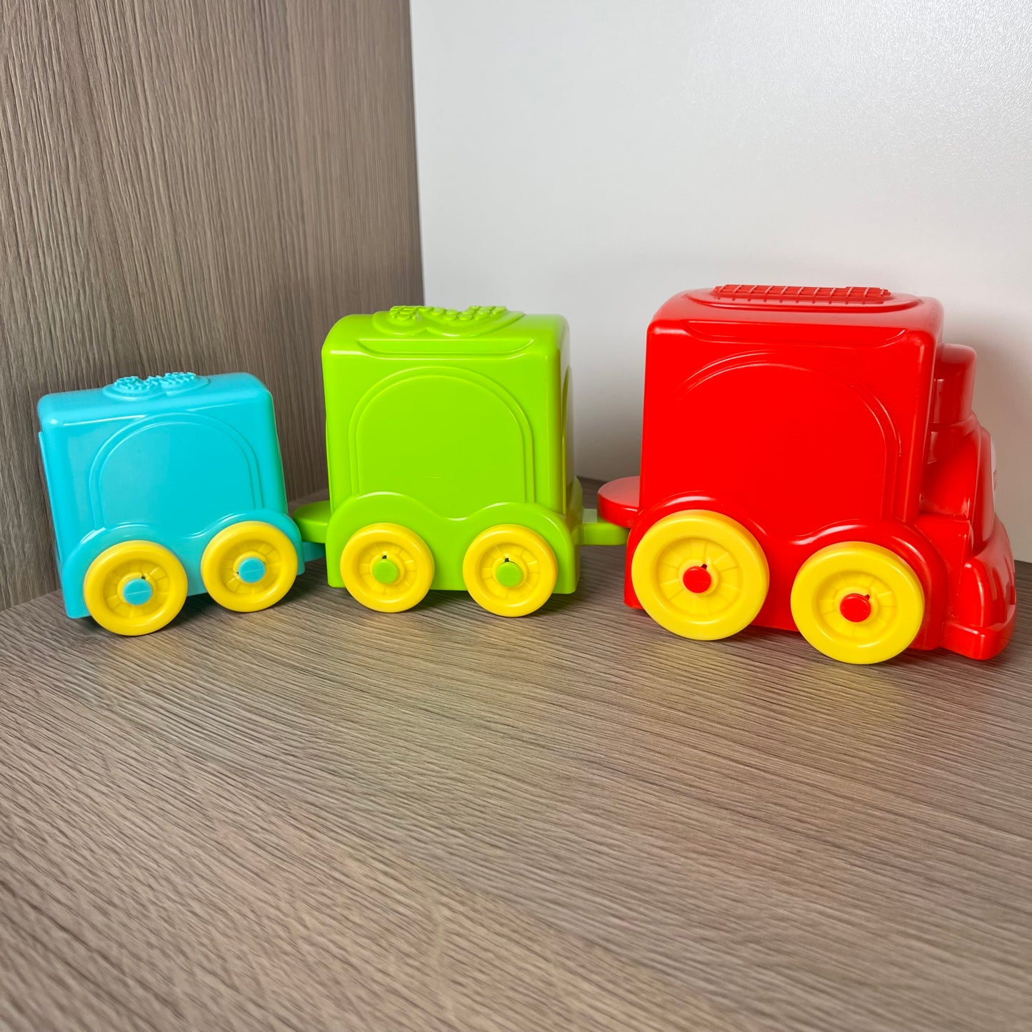 Traukinukas, kaladėlės, Fisher price