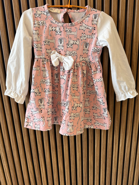 Suknelė su katinėliais