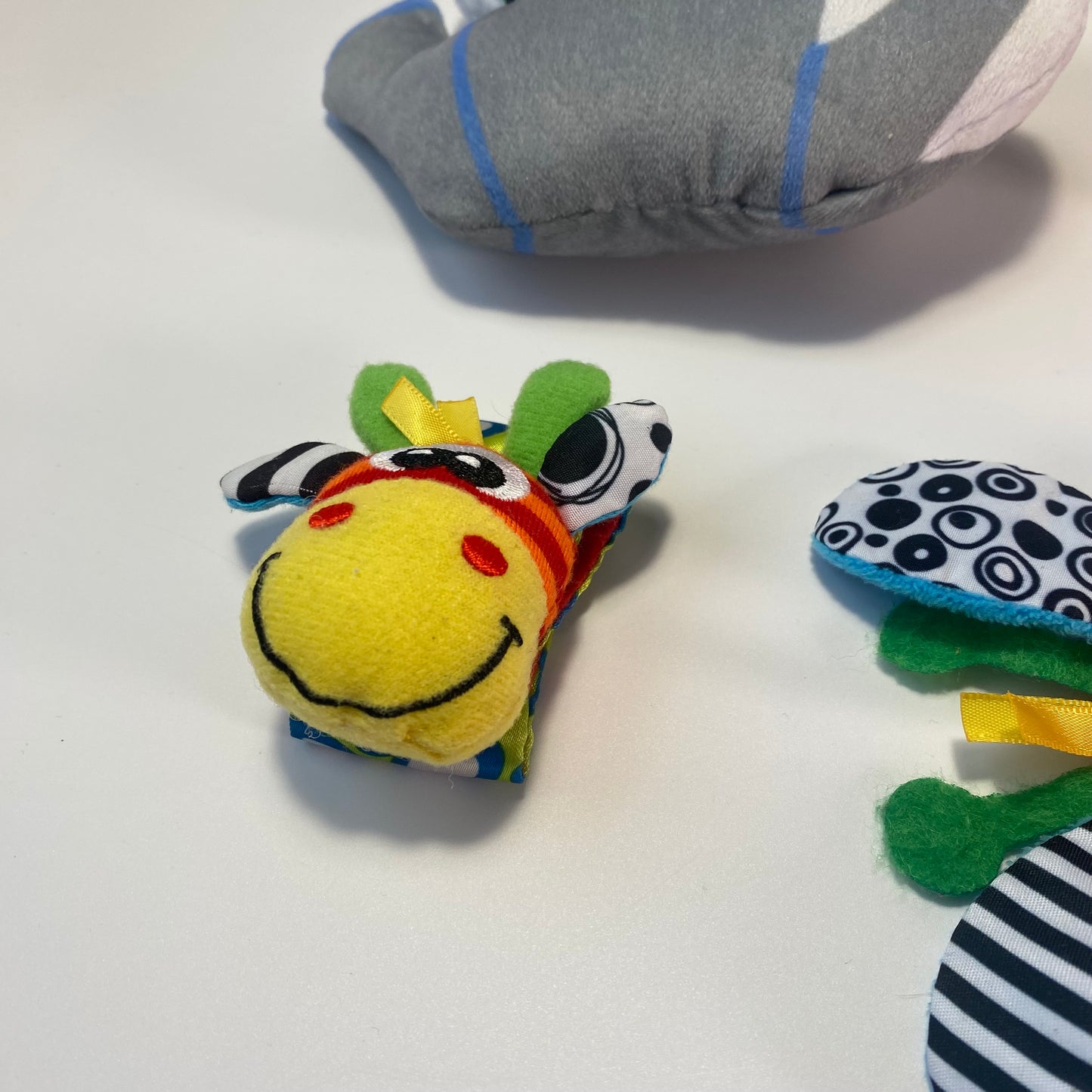 Lavinamų žaisliukų rinkinys "Švelnus pasaulio pažinimas"