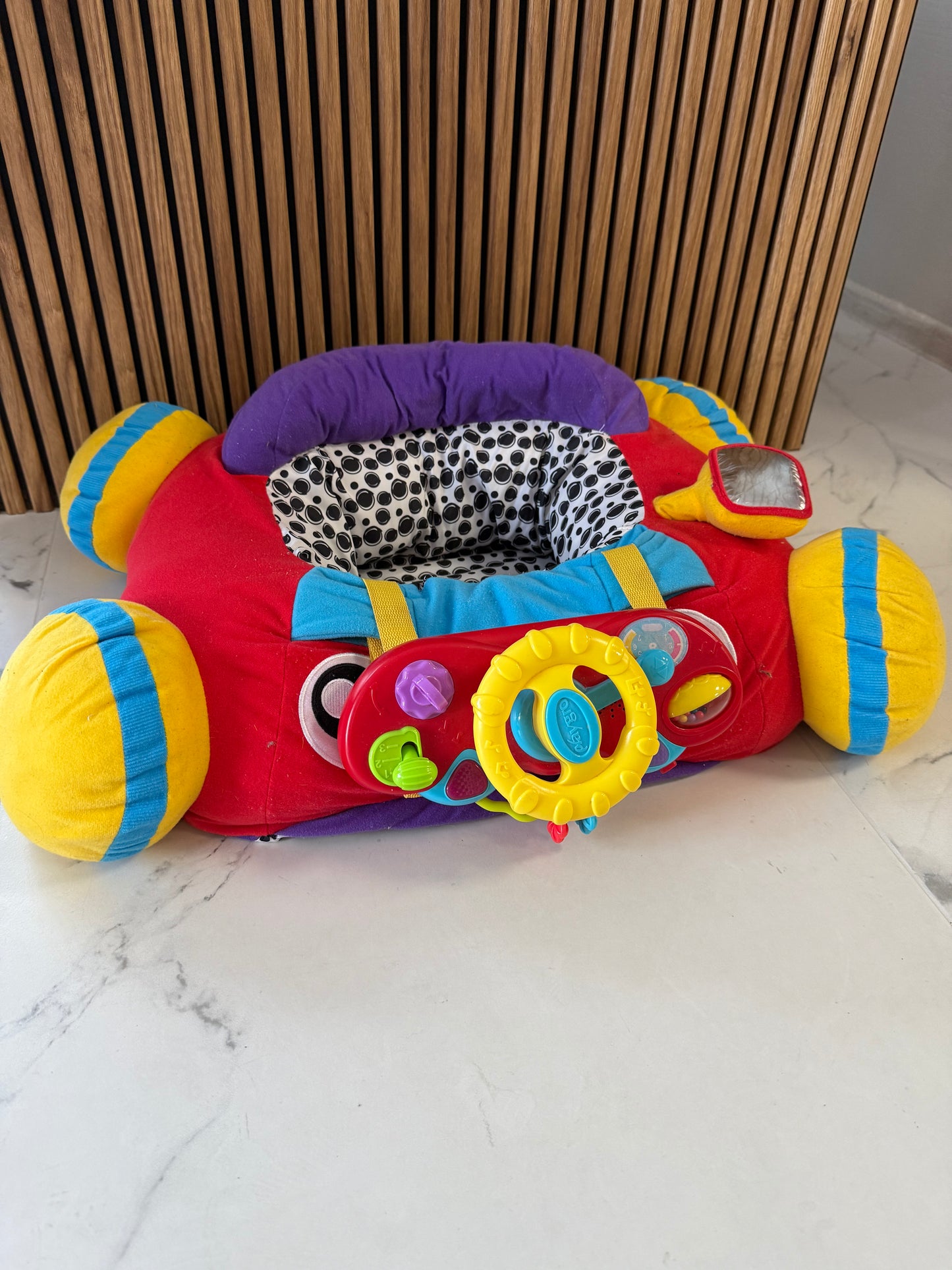 🚗 Sėdimas žaislas „Pirmasis automobilis“ 🎵