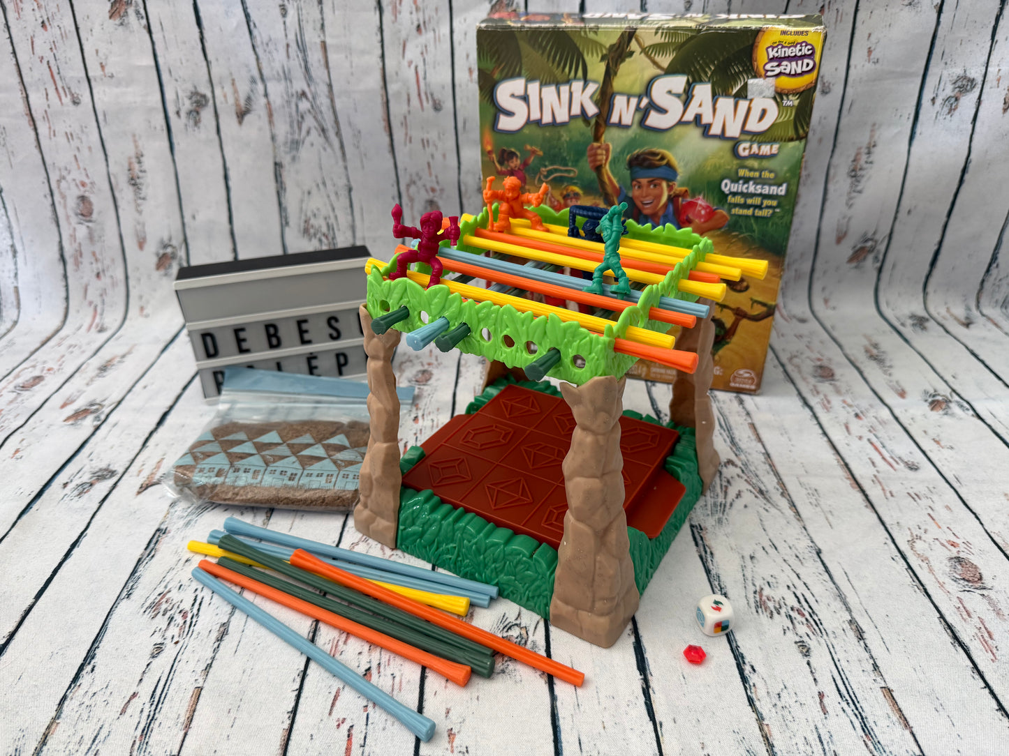 🌴🎲 Sink N' Sand stalo žaidimas