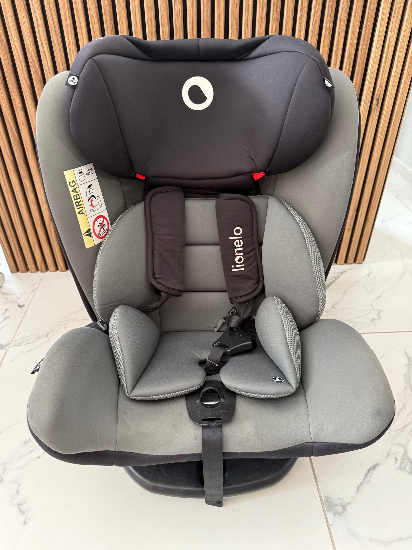 🚗 Lionelo Bastiaan 360° automobilinė kėdutė (0–36 kg)