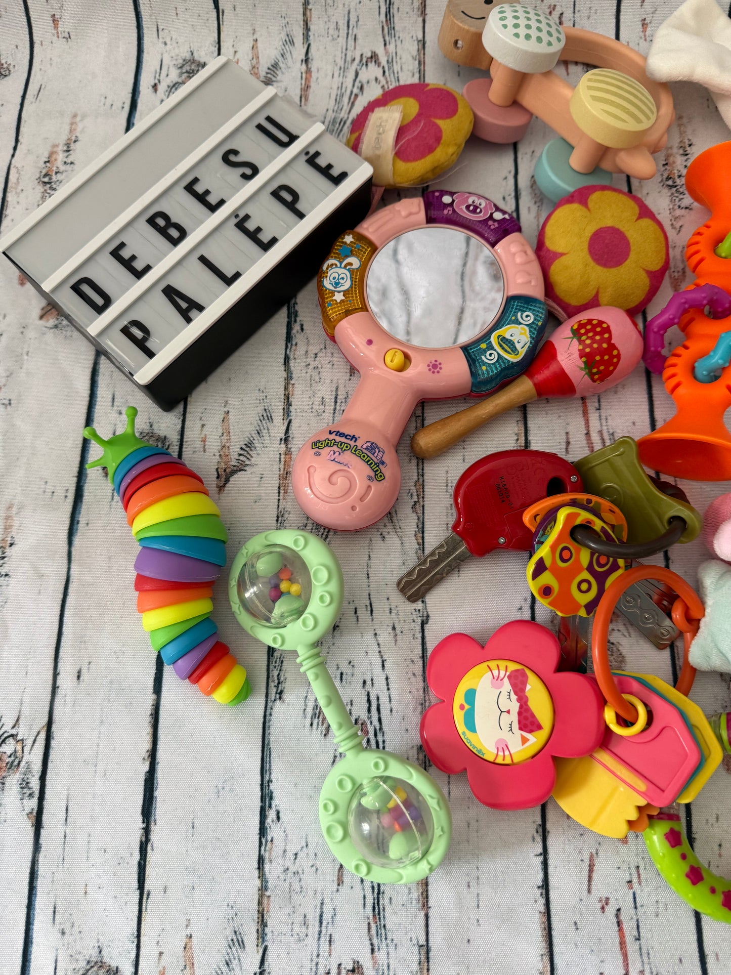 🧸🎀 Barškučių ir sensorinių žaisliukų rinkinys kūdikiui