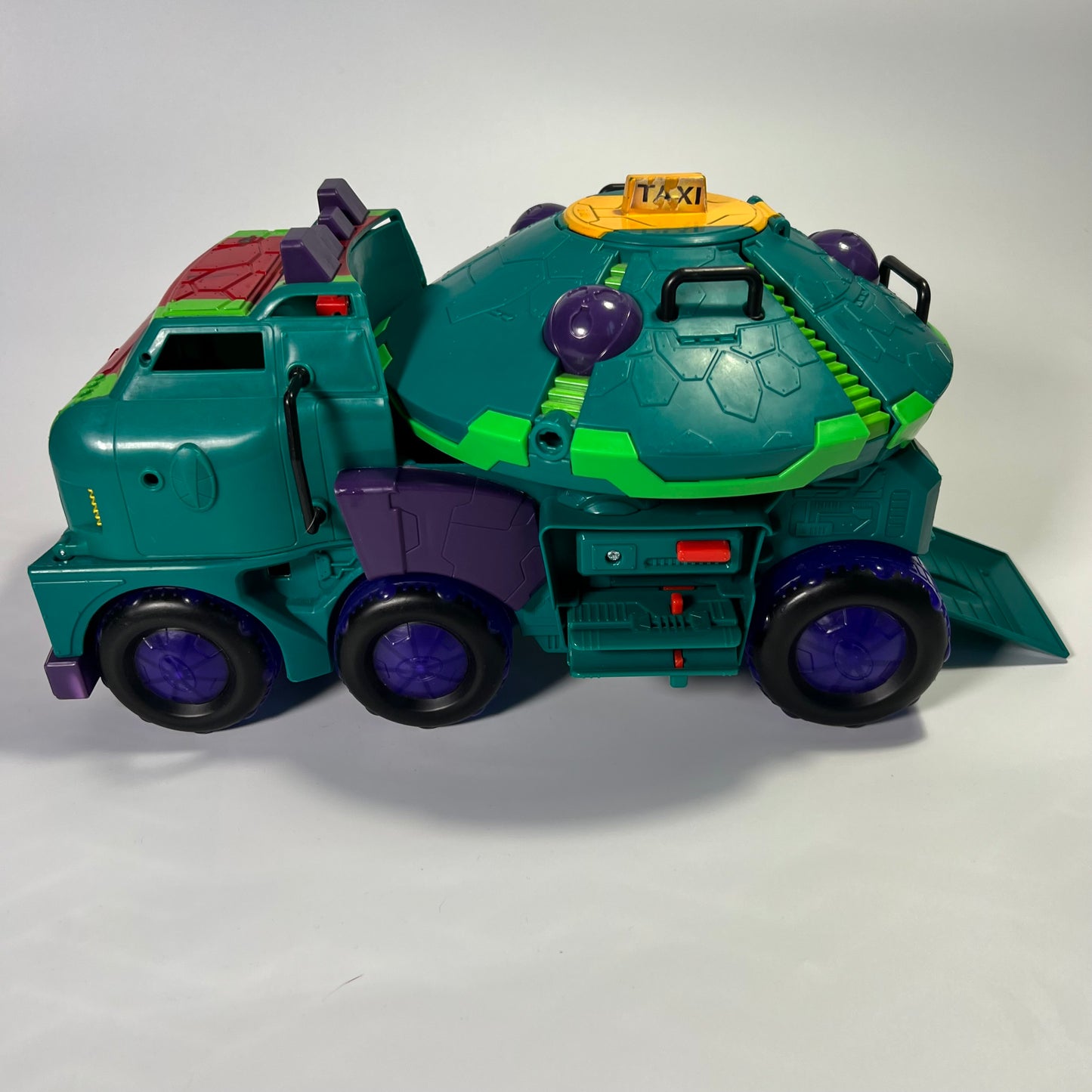 Teenage Mutant Ninja Turtles TUAB6000 „The Rise Turtle Tank“ mašina