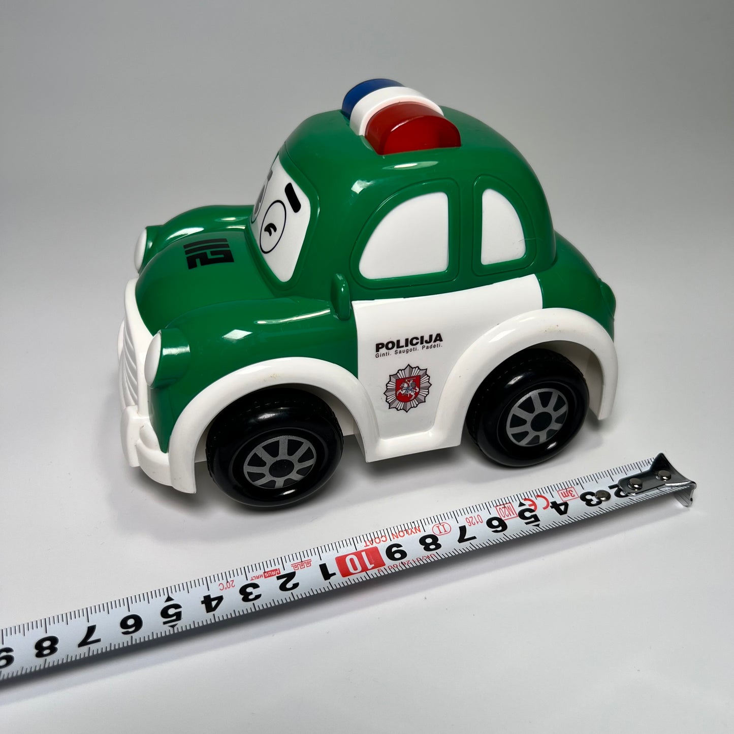 Interaktyvus policijos automobilis, Bo