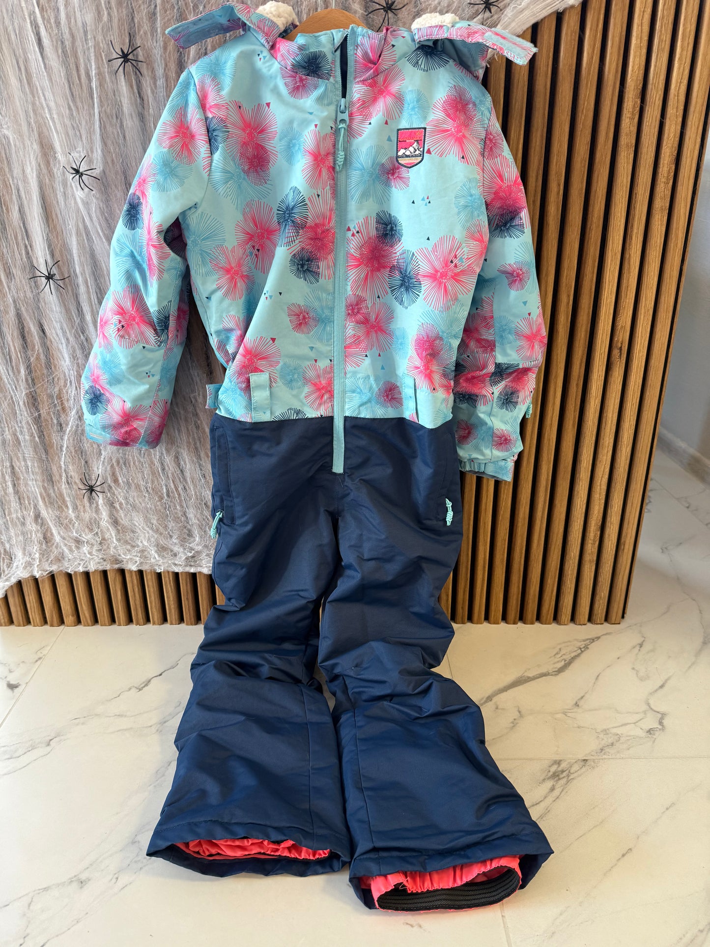 Wanabee kombinezonas