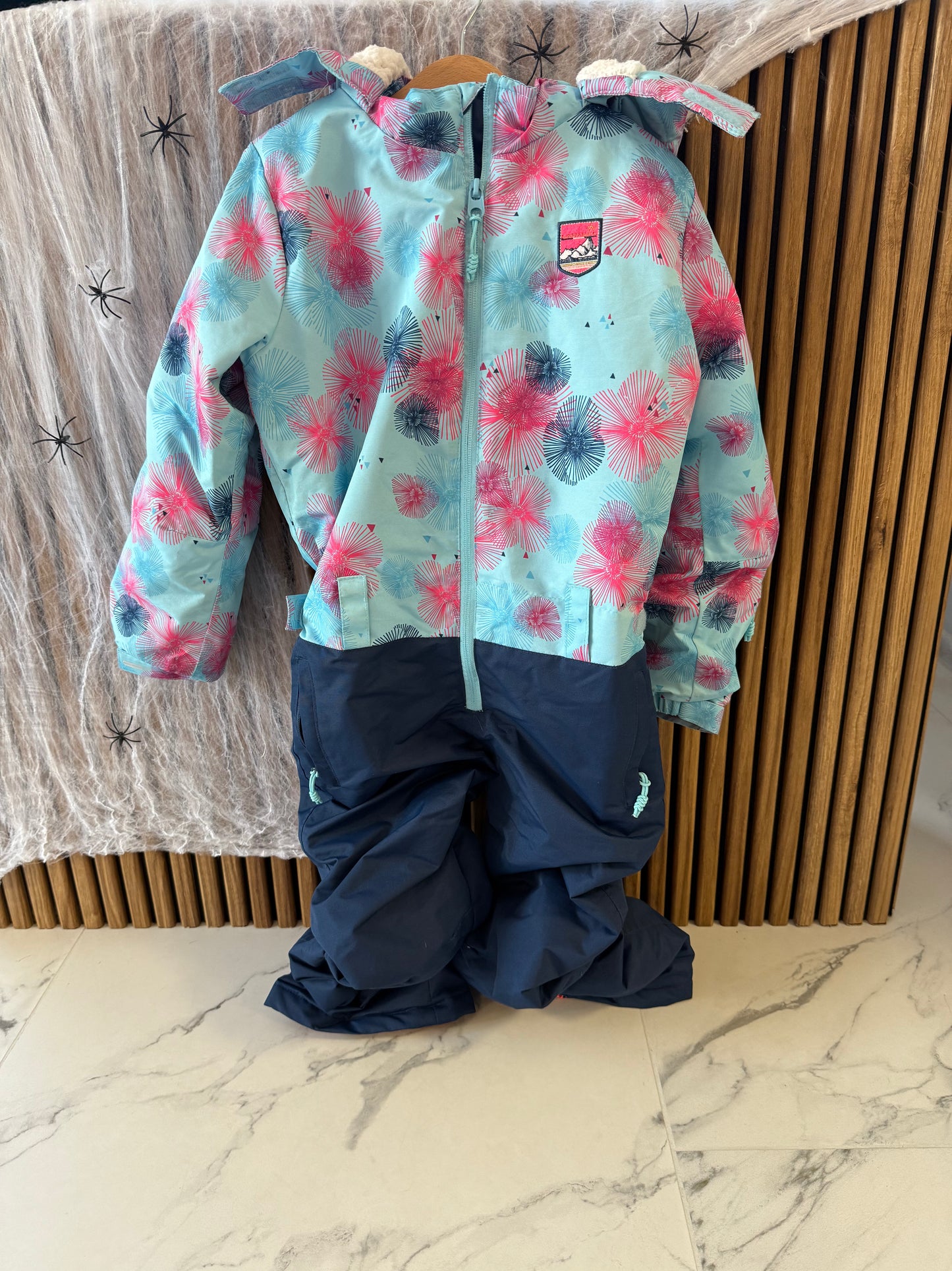 Wanabee kombinezonas