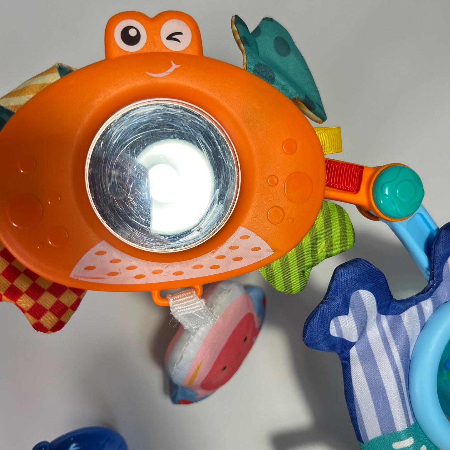 Lovelės pakabukas Lean Toys Vandenynas