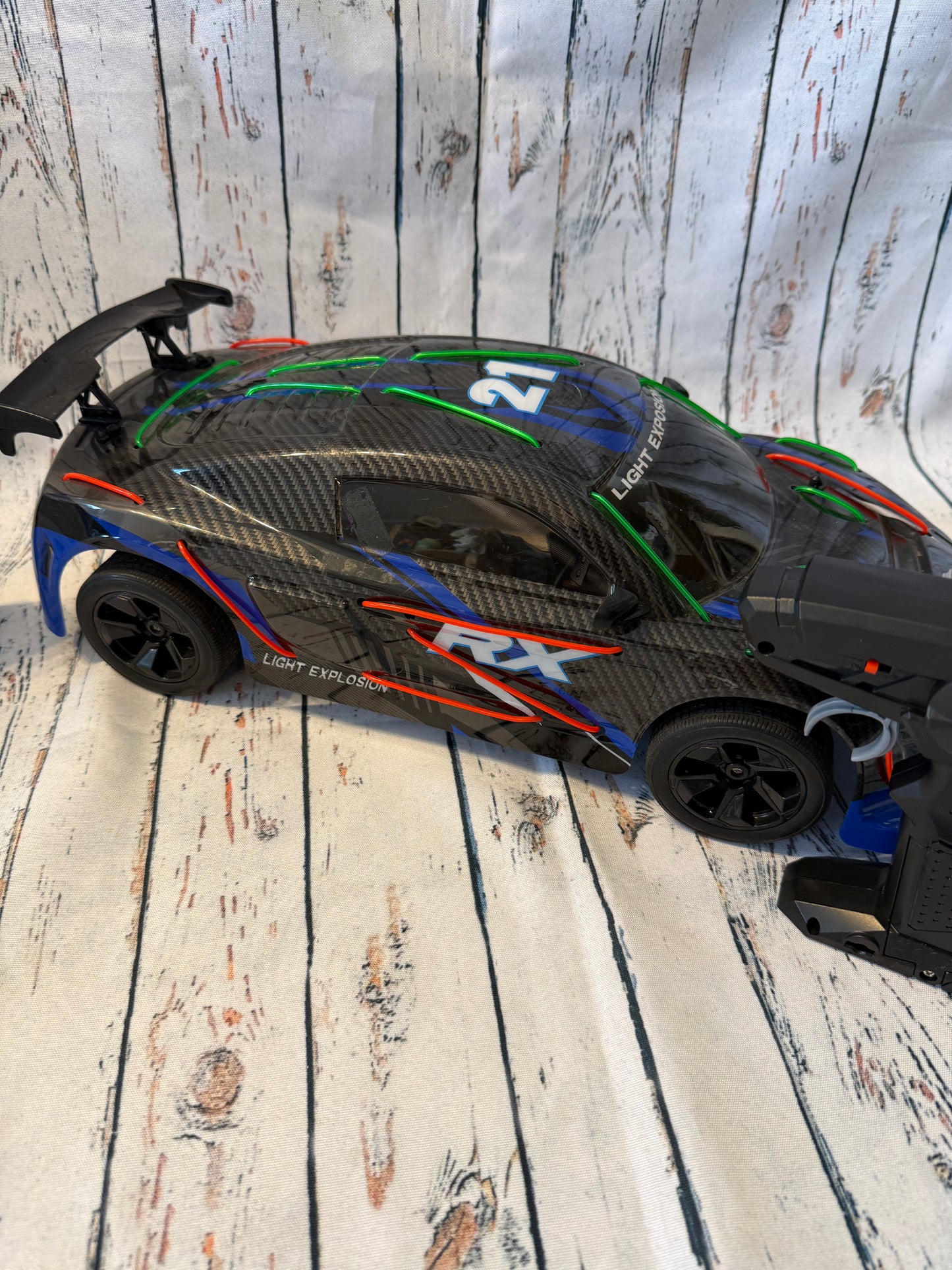 🏎️🎮 Nuotoliniu būdu valdomas sportinis automobilis