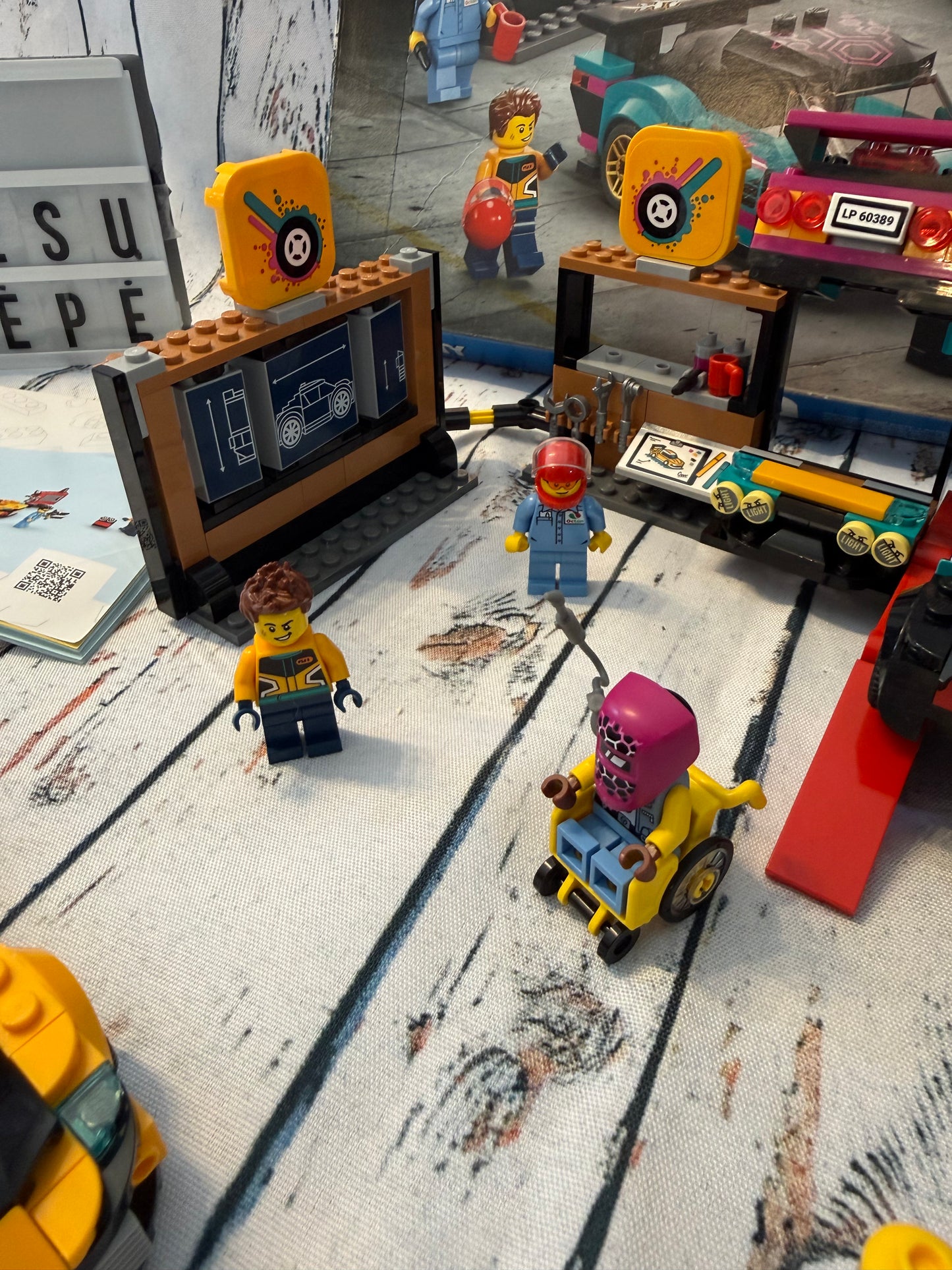 🔧🚗 LEGO® City 60389 „Custom Car Garage“ – nepilna komplektacija