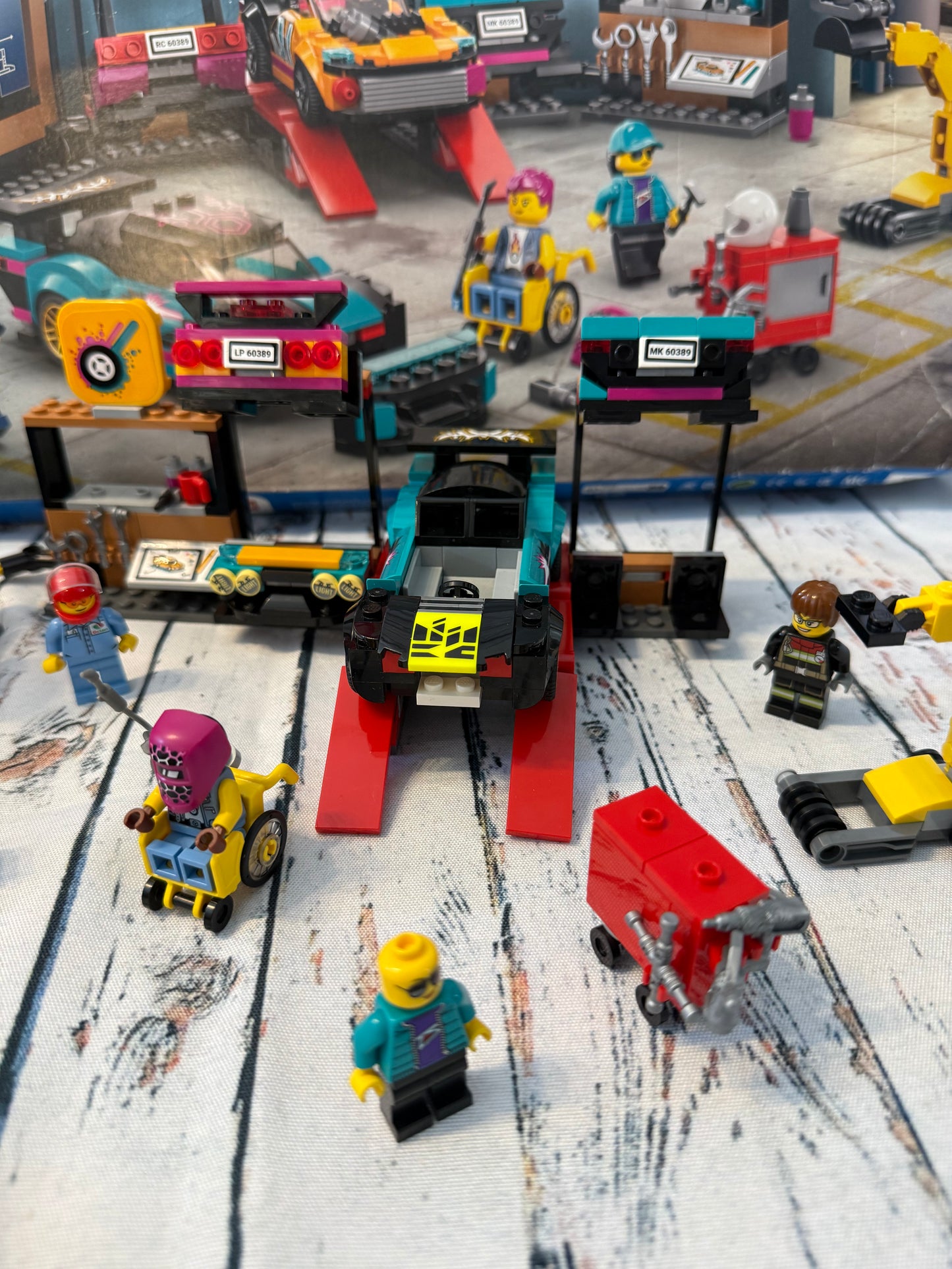 🔧🚗 LEGO® City 60389 „Custom Car Garage“ – nepilna komplektacija