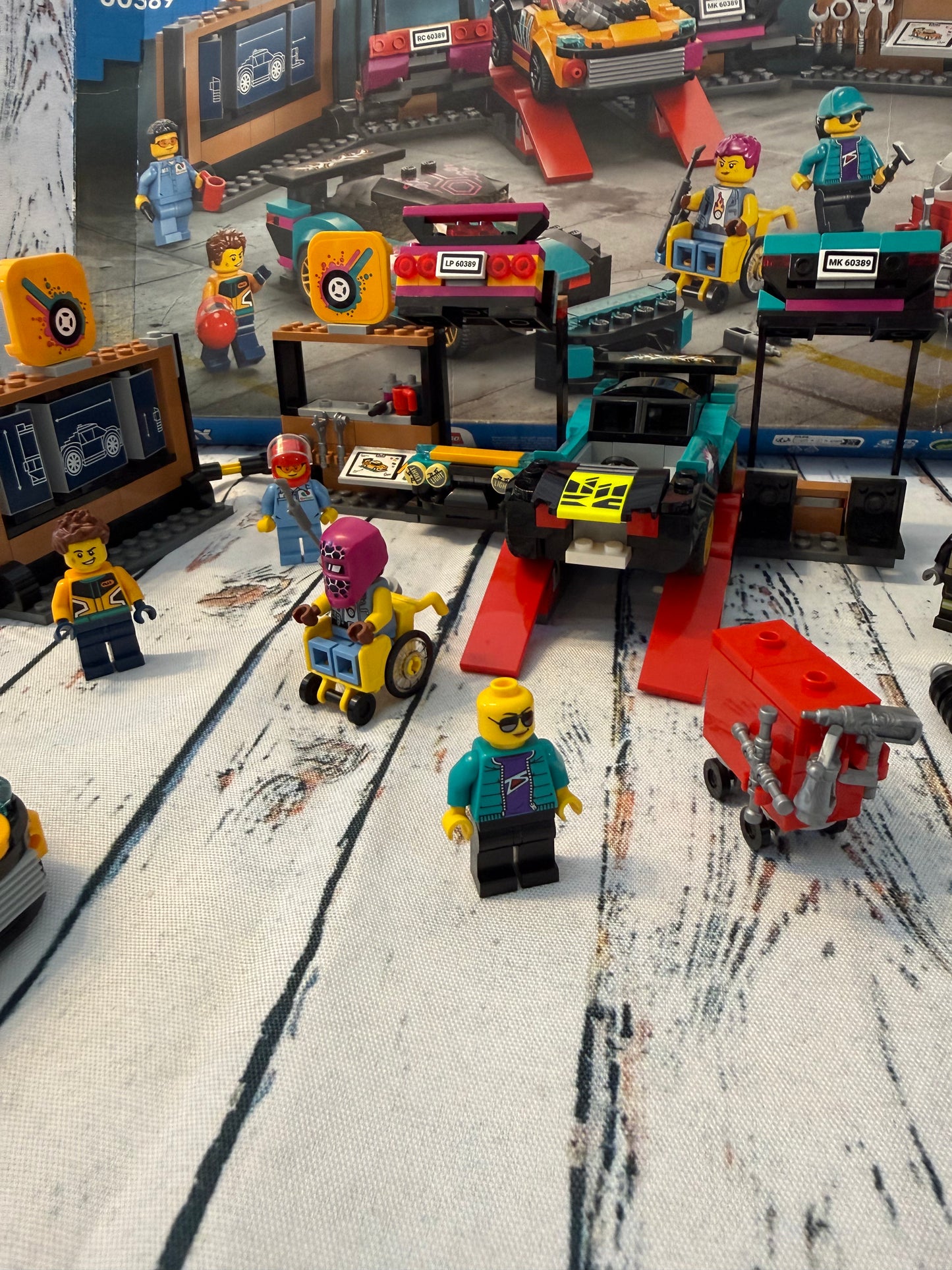 🔧🚗 LEGO® City 60389 „Custom Car Garage“ – nepilna komplektacija
