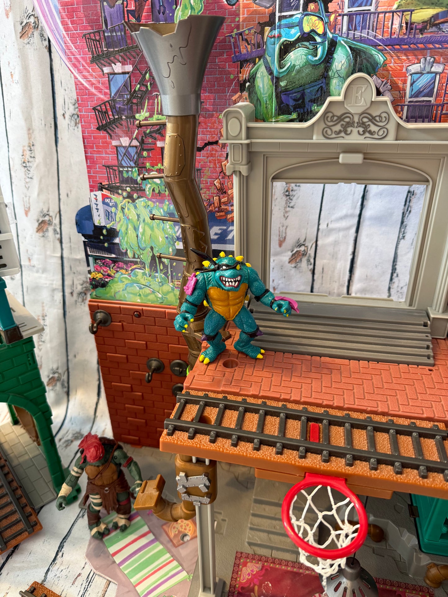 🐢🍕 „Teenage Mutant Ninja Turtles“ žaidimų bazė su figūrėlėmis