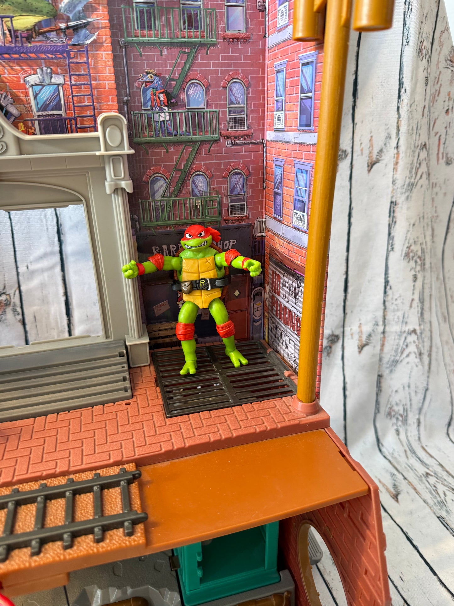 🐢🍕 „Teenage Mutant Ninja Turtles“ žaidimų bazė su figūrėlėmis