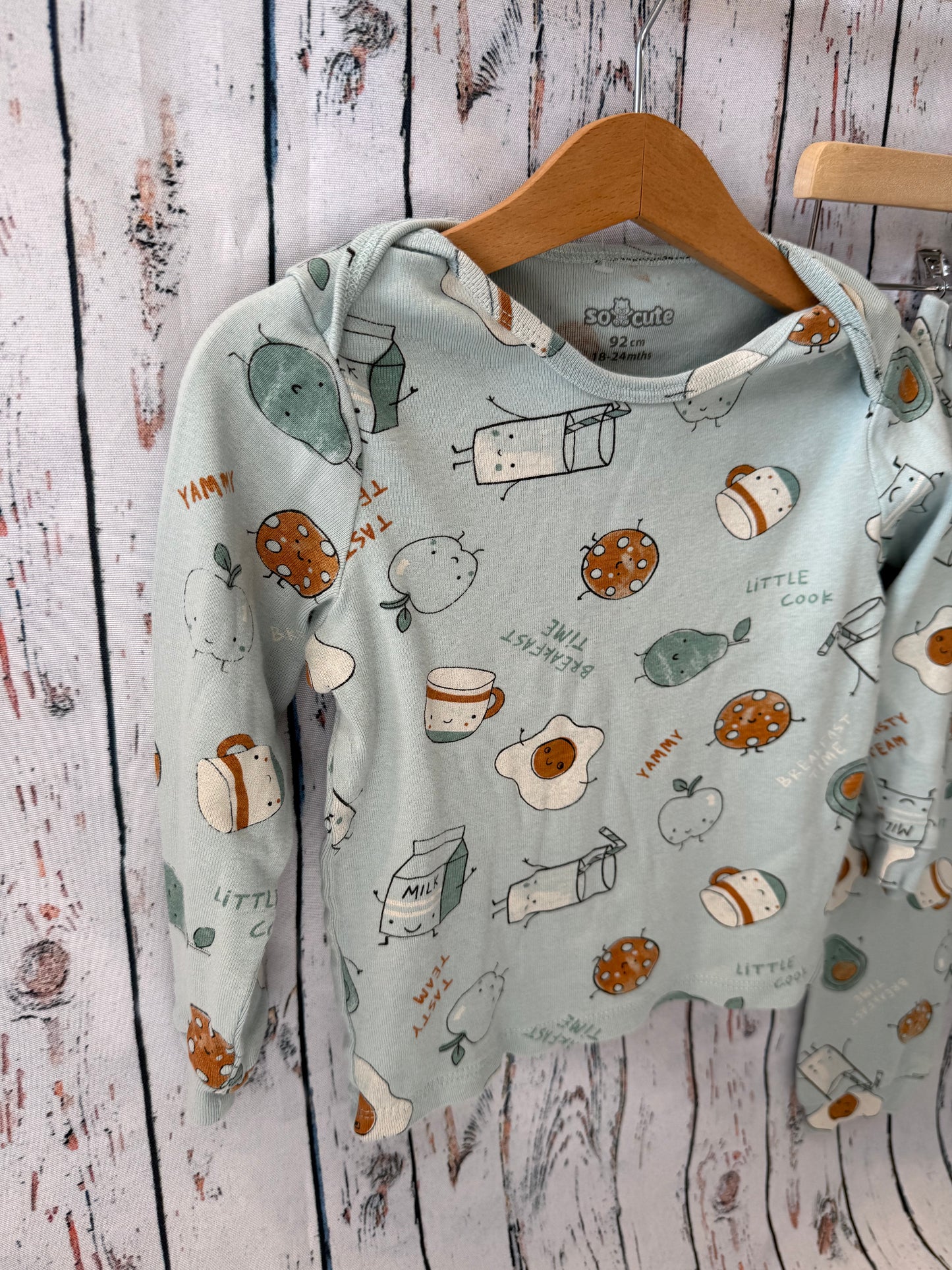 👕👖 Dviejų dalių komplektas – kelnės ir marškinėliai ilgomis rankovėmis So Cute