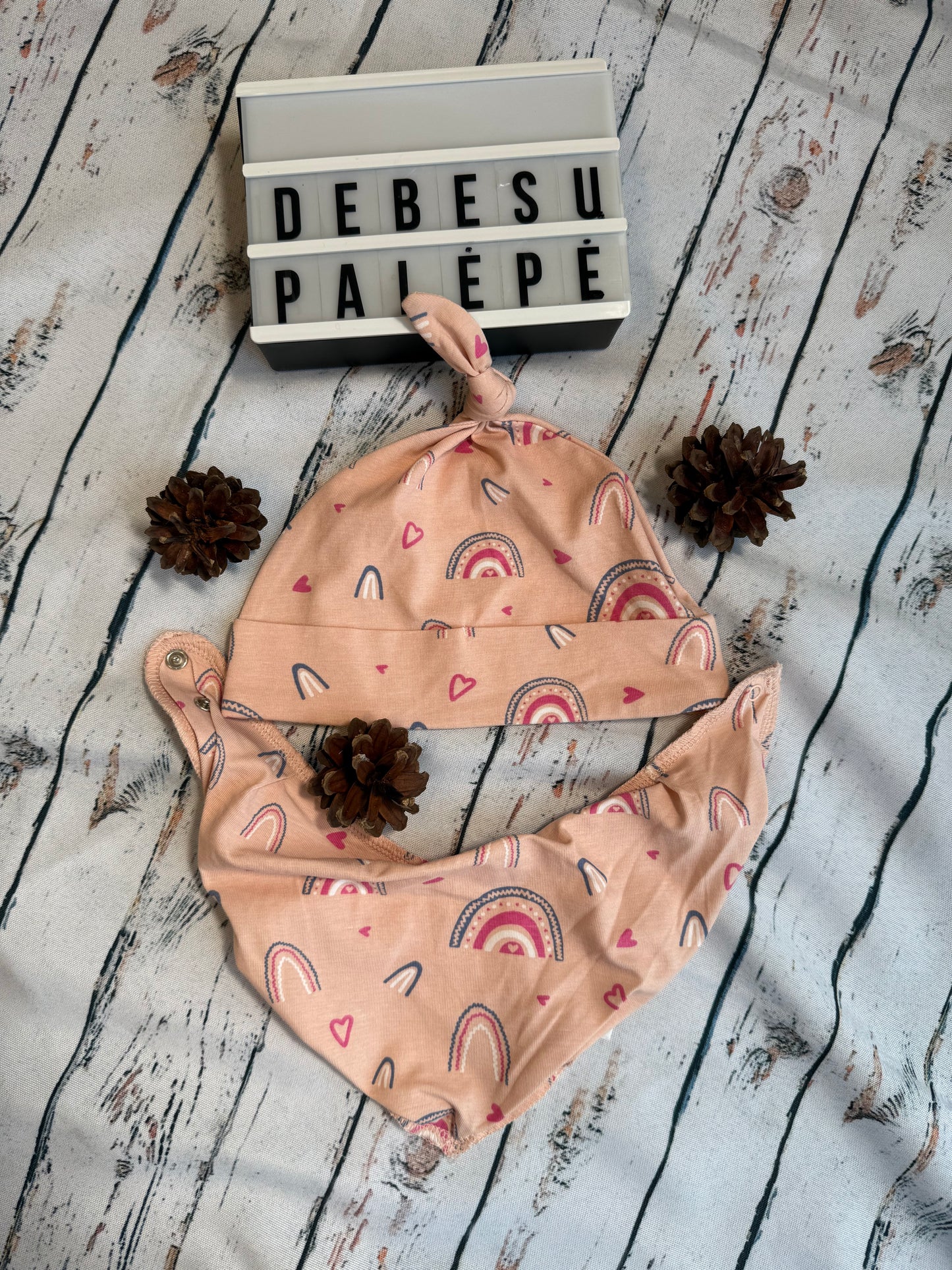 Kepurė su kaklaskare Name It